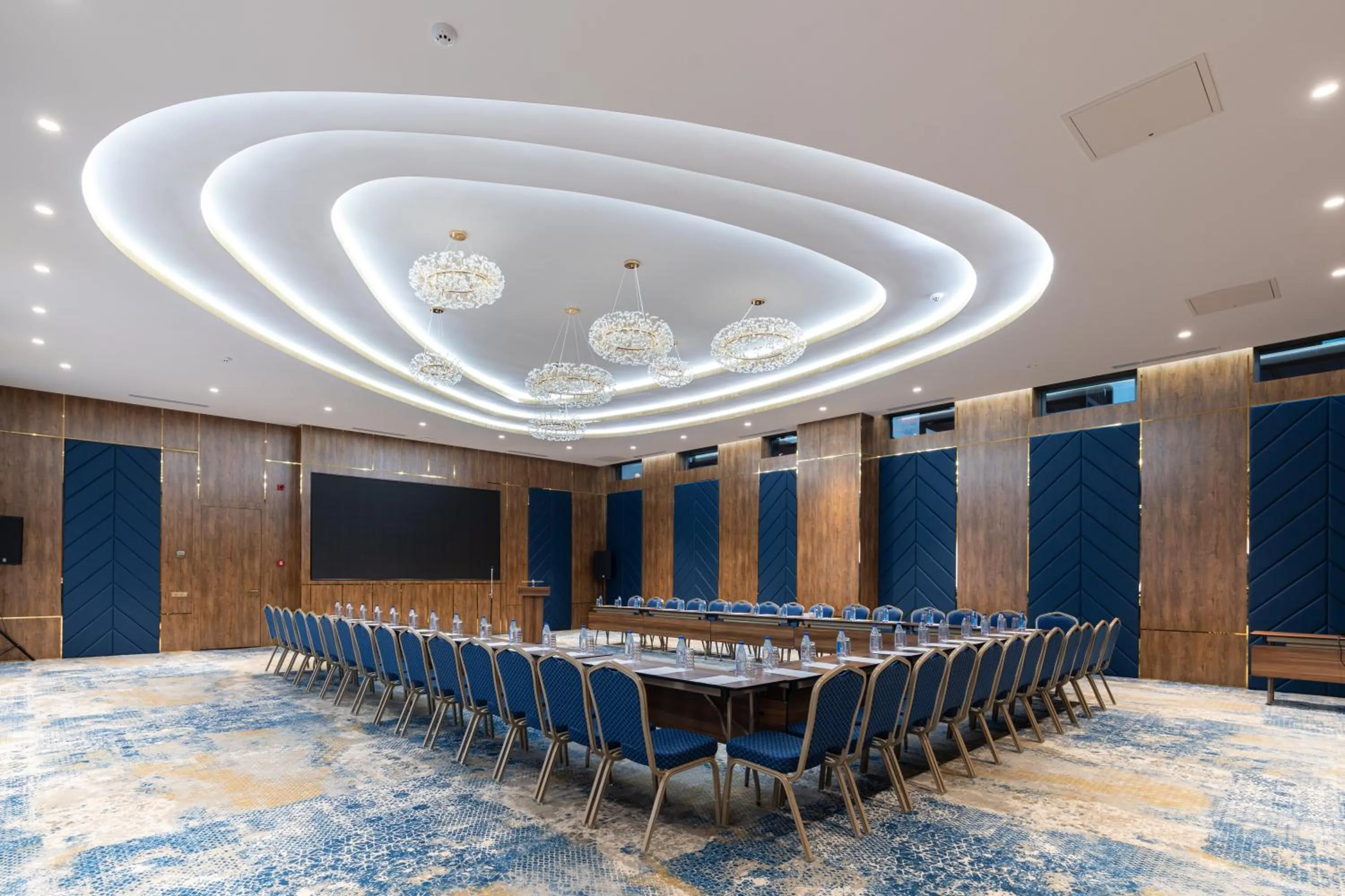 Meeting/conference room in Shamsan Airport Hotel