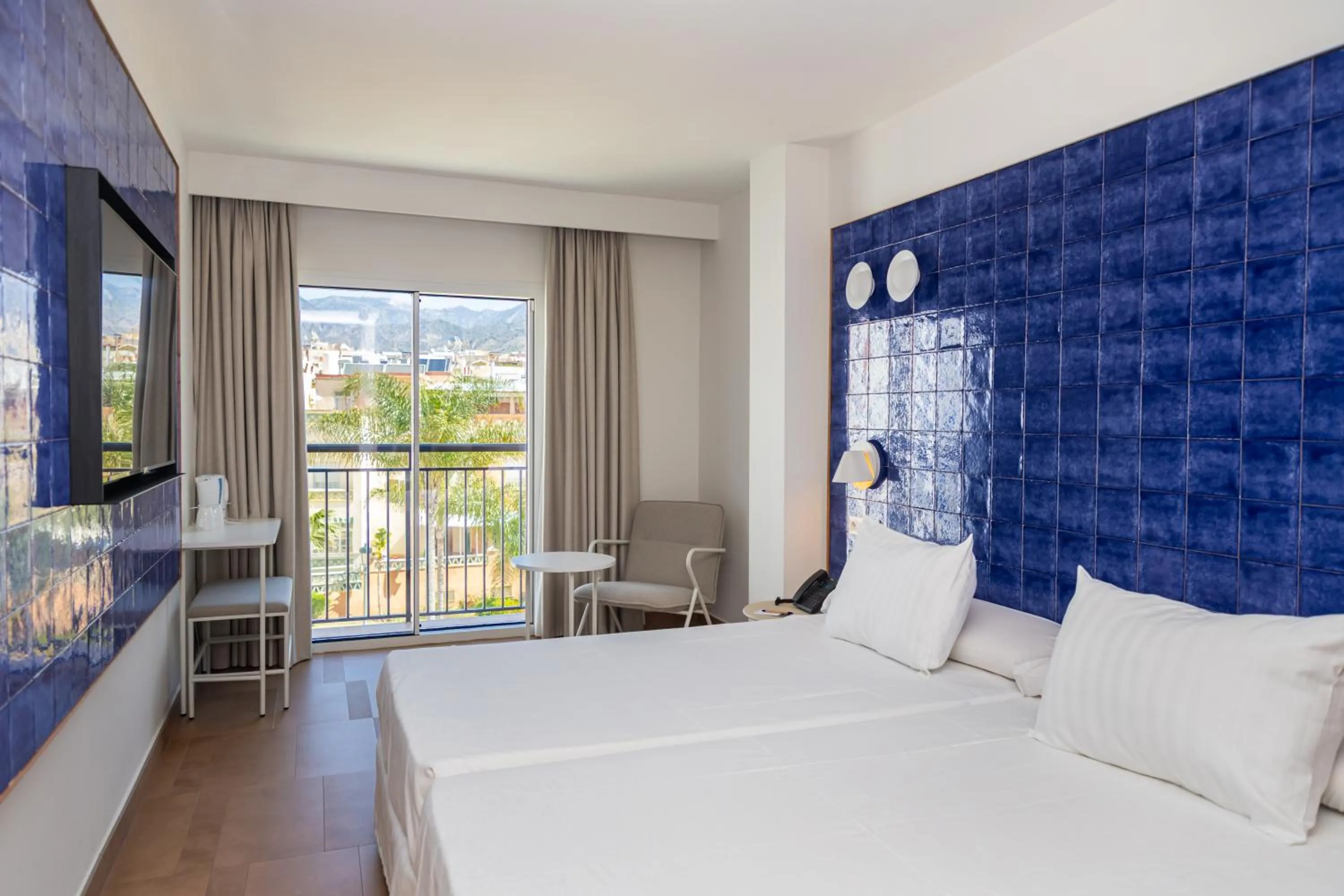 Bedroom, Bed in Perla Marina