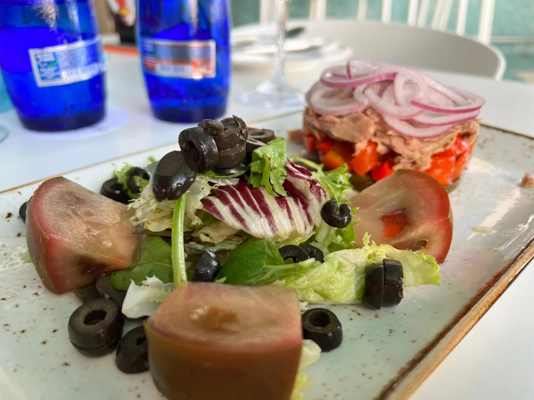 Restaurant/places to eat in Perla Marina