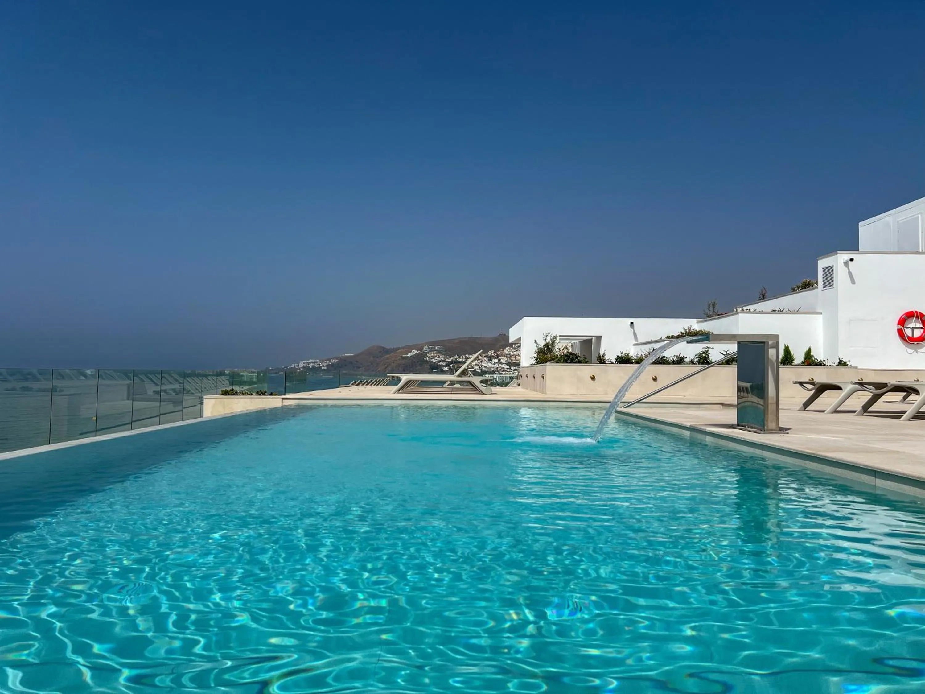 Swimming pool in Perla Marina