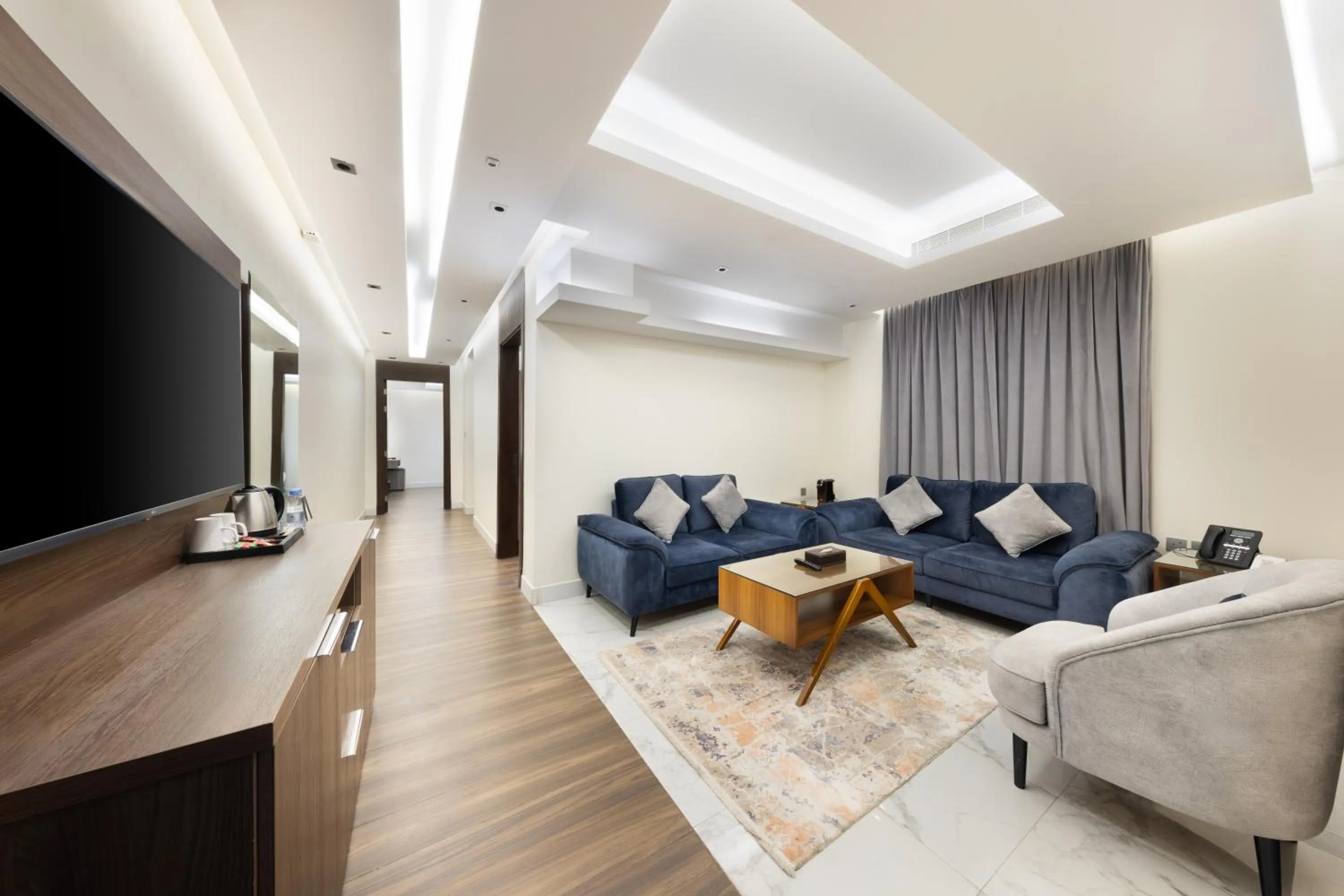 Luxury Night Al Munsiyah