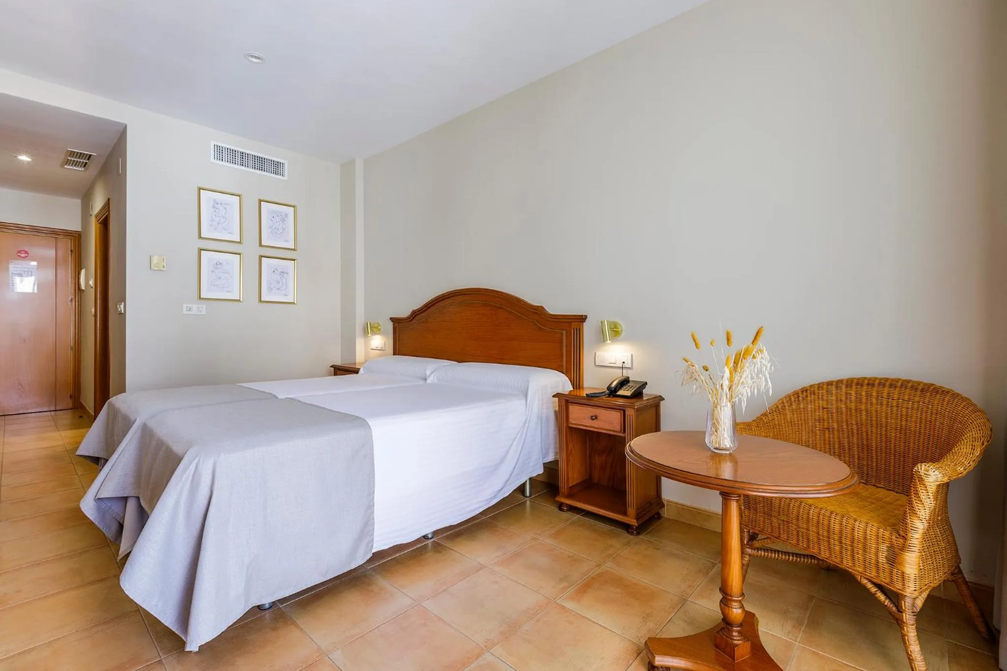 Bed in Hotel Almijara - Mares
