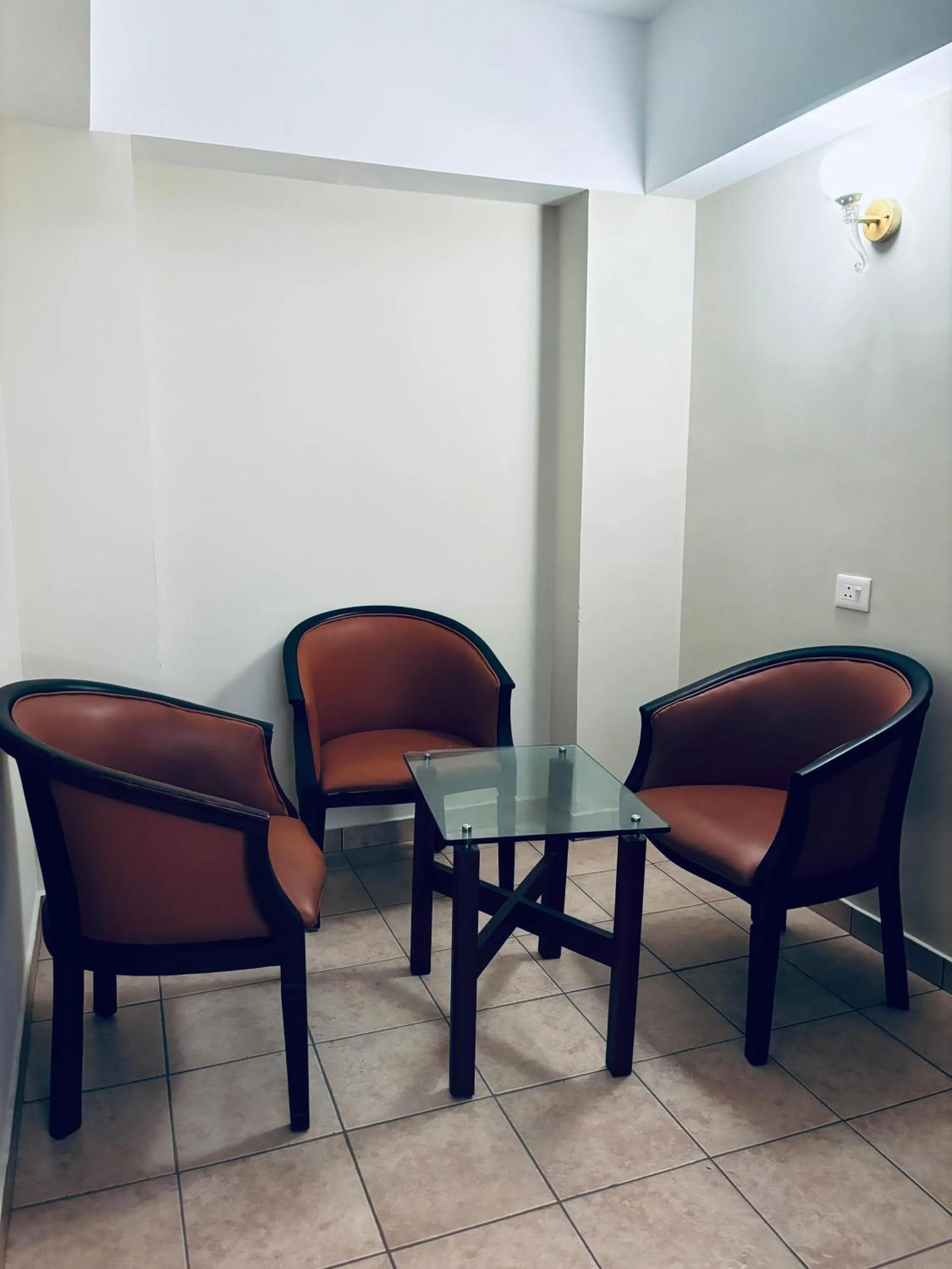 Seating area in Hotel Seven Hills