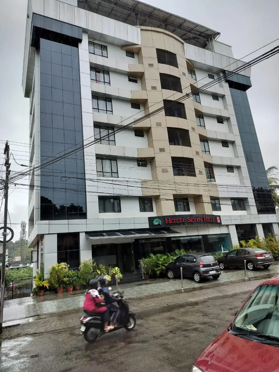 Parking in Hotel Seven Hills