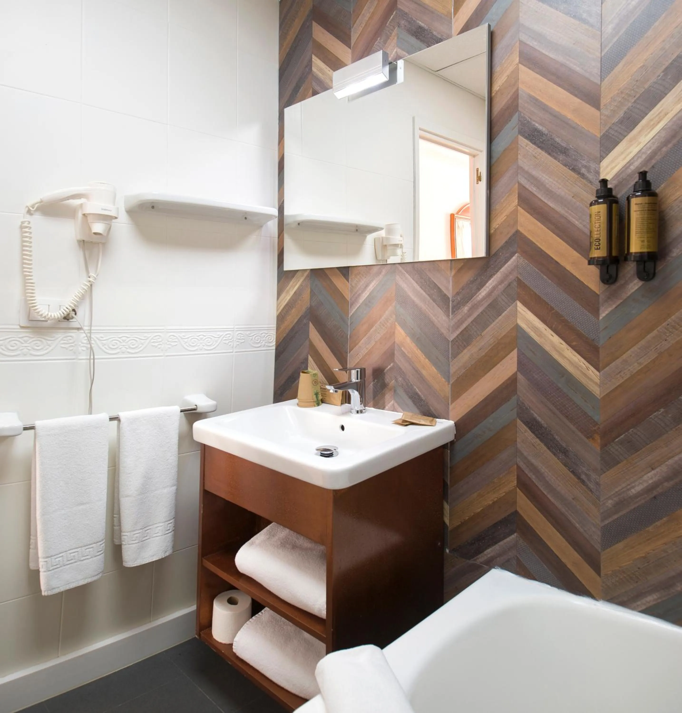 Property building in Hotel Marfil