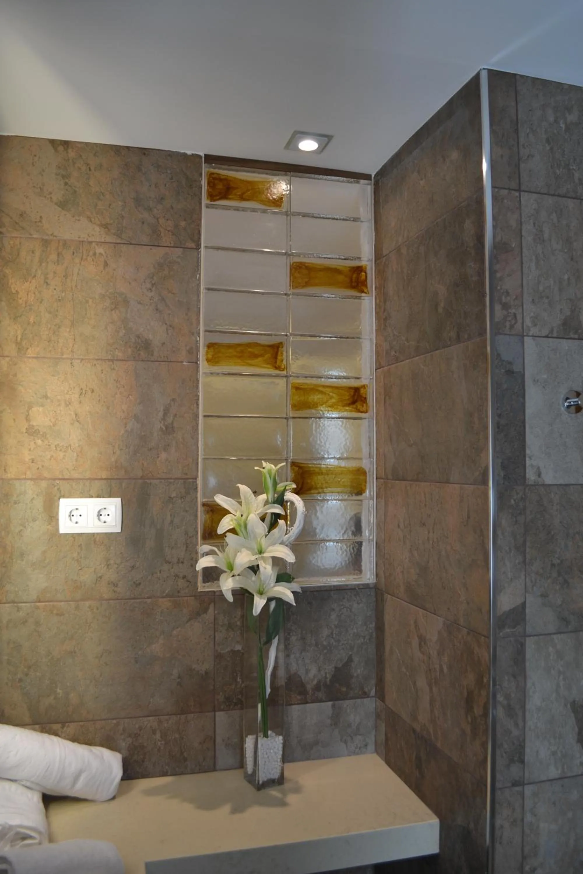 Bathroom in Hotel Marfil