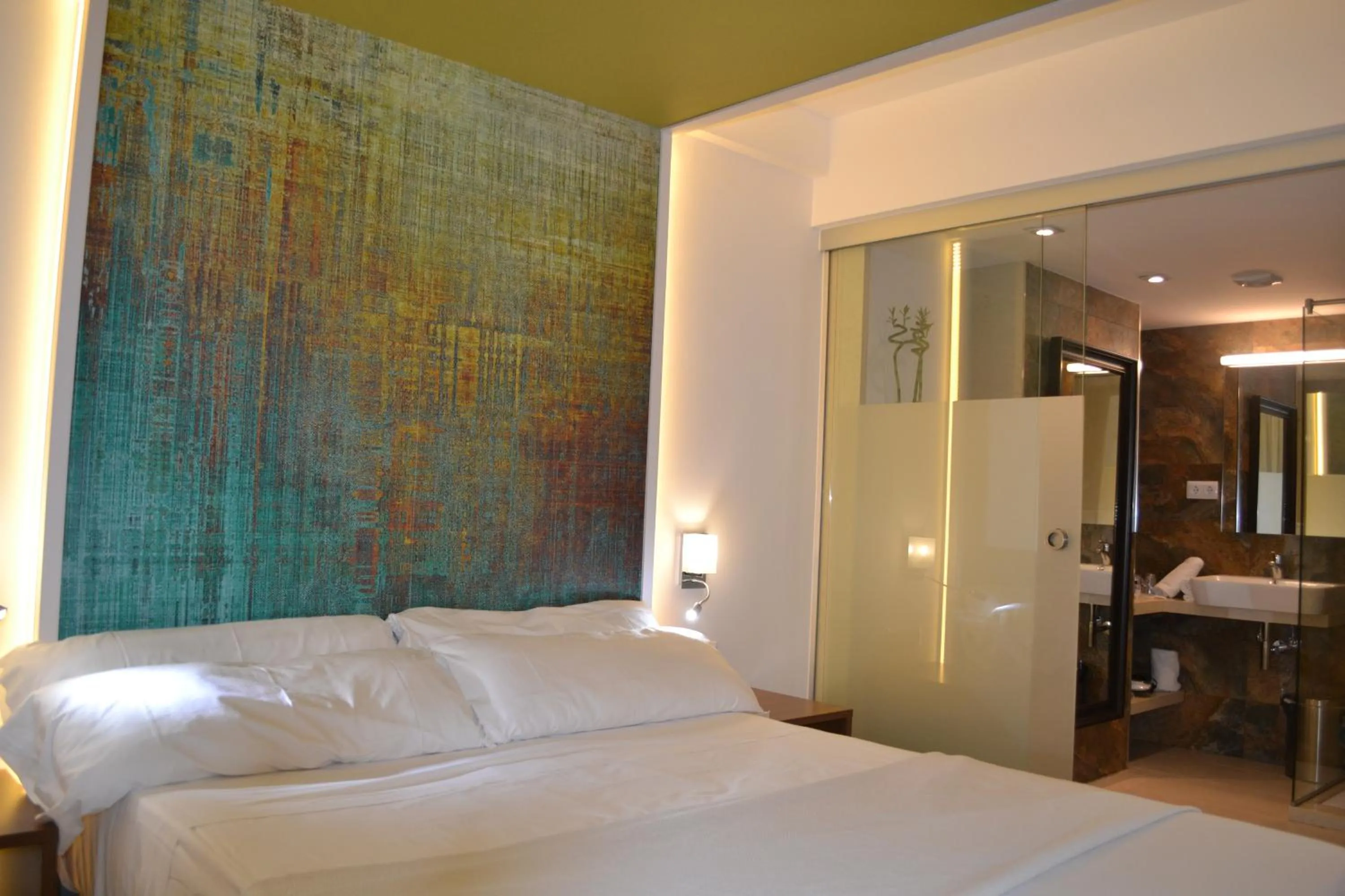 Photo of the whole room in Hotel Marfil