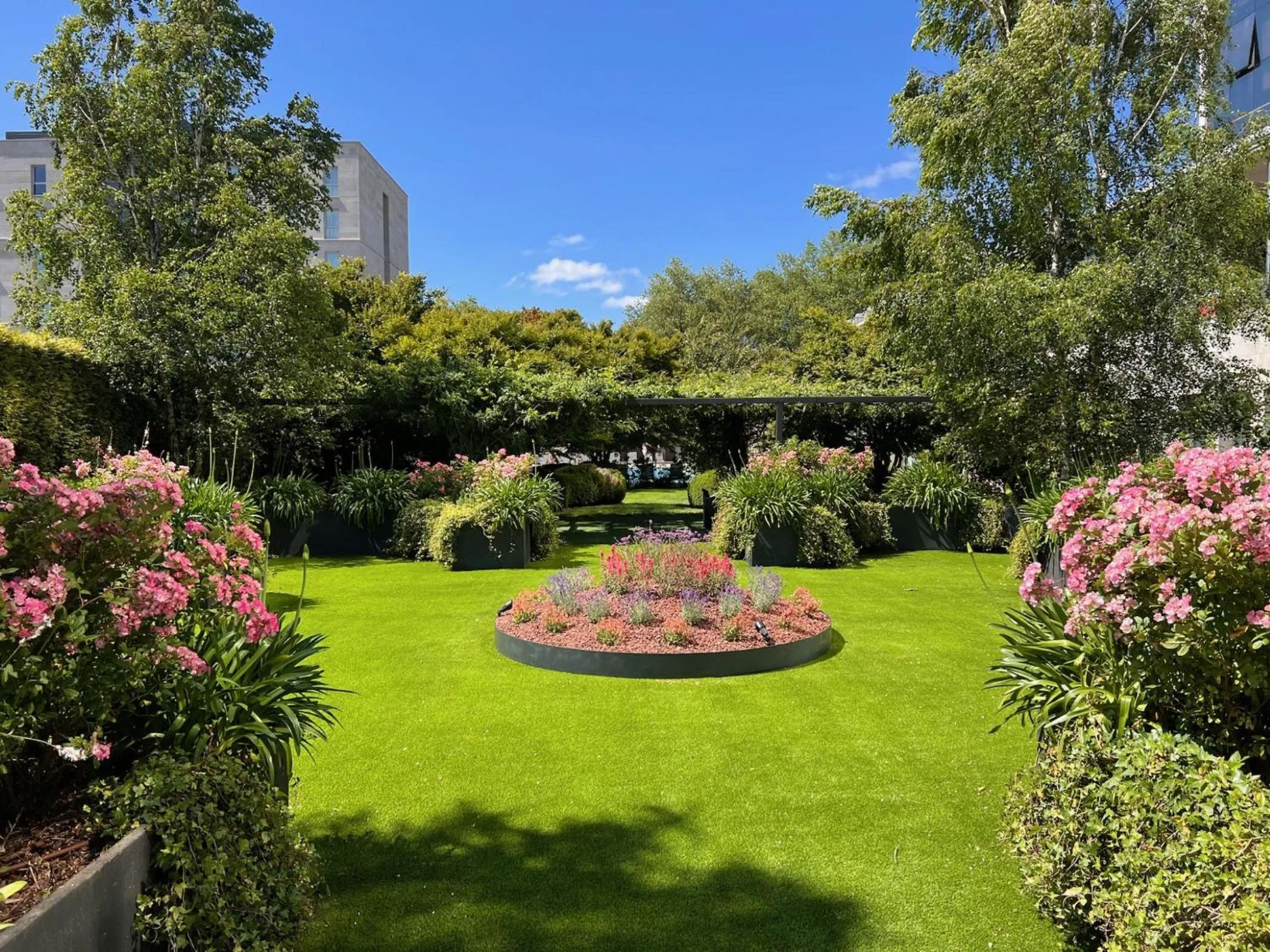 Garden in Oca Puerta del Camino Hotel