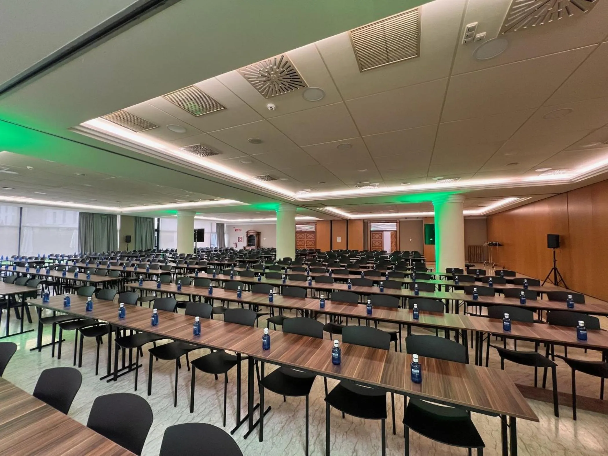Meeting/conference room in Oca Puerta del Camino Hotel