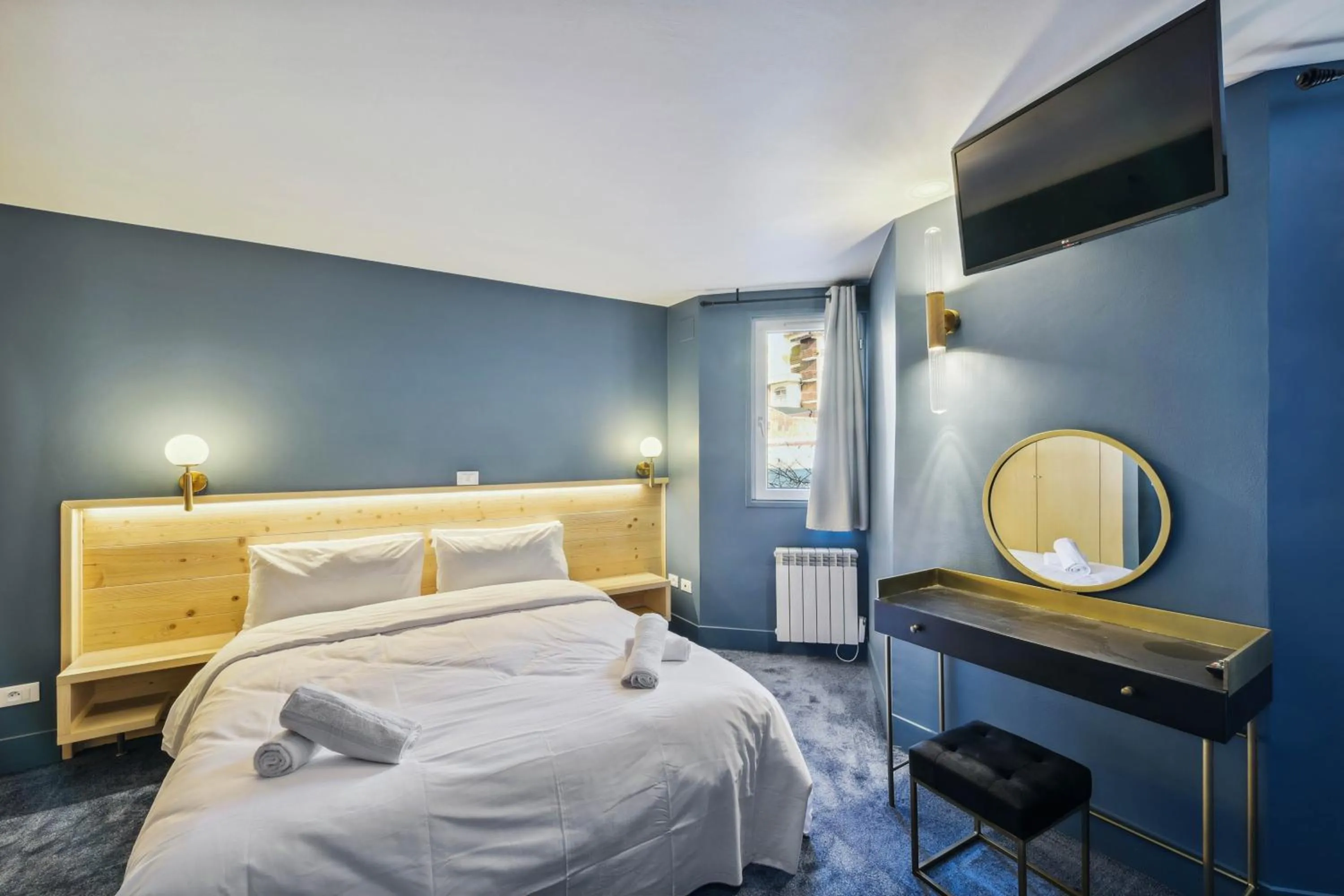 Bed in Hotel Turan & Spa