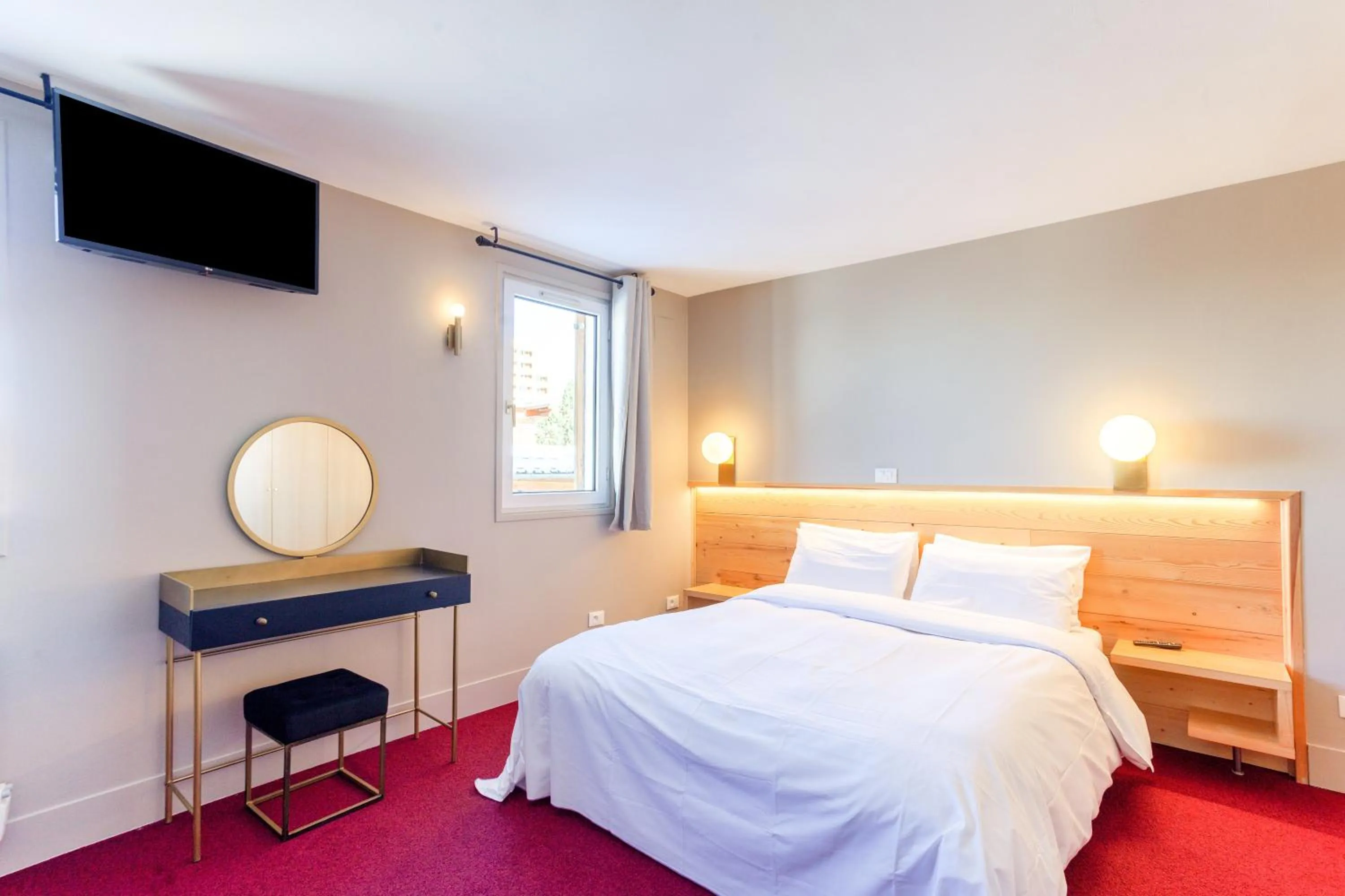 Bed in Hotel Turan & Spa