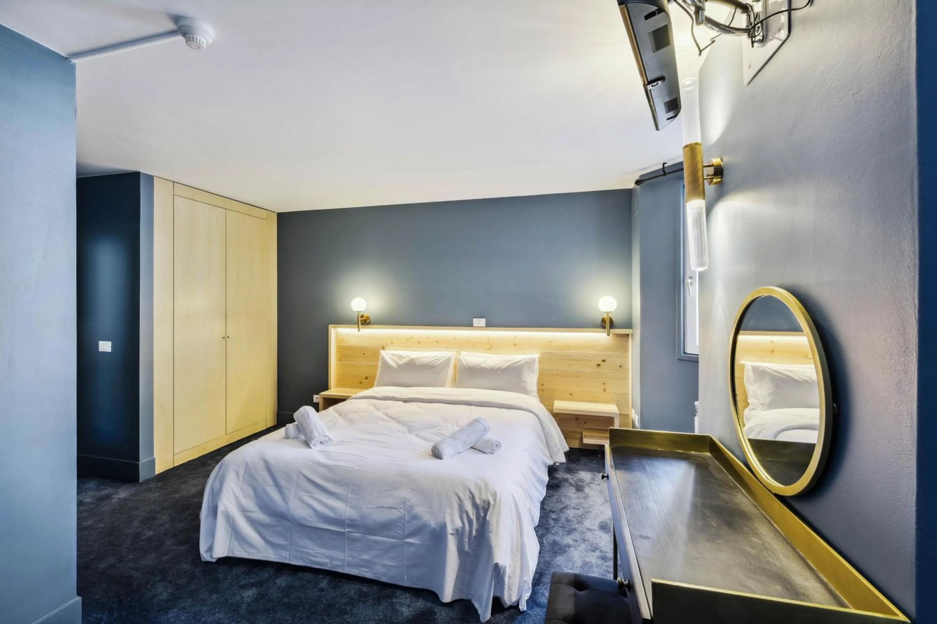 Bed in Hotel Turan & Spa