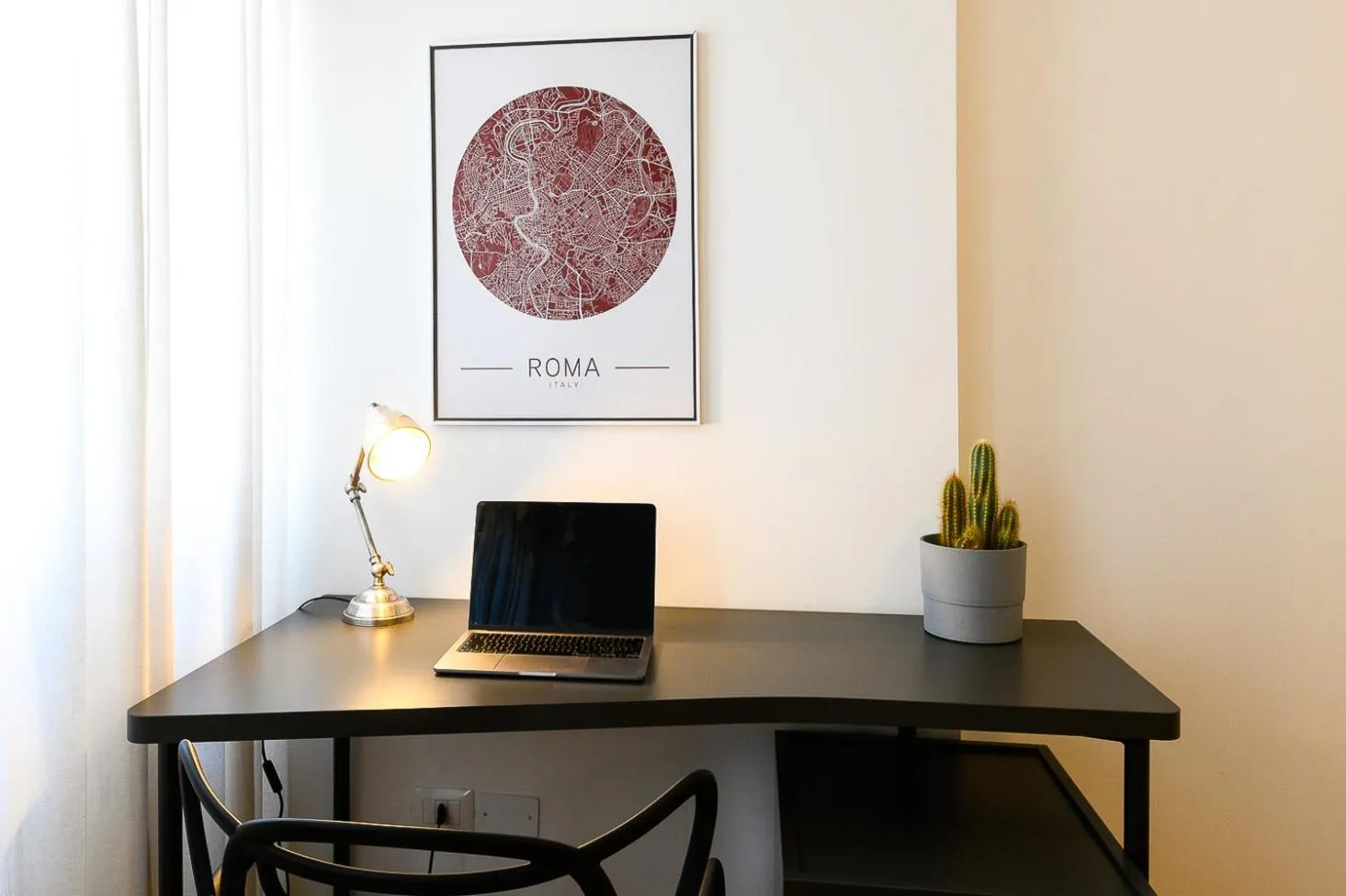 Seating area in Peaceful Penthouse with Garage by NDP rent