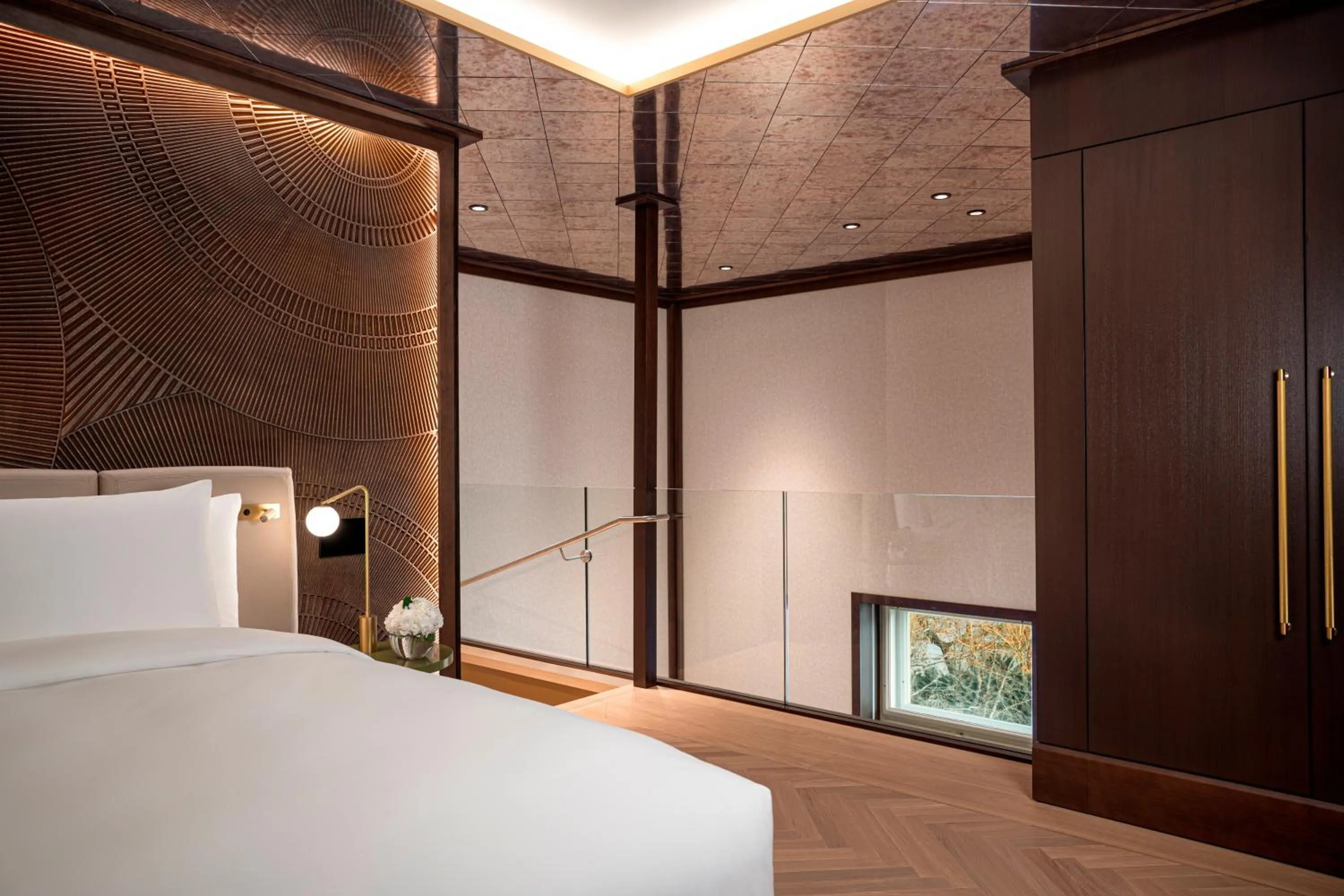 Photo of the whole room, Bed in Almanac Palais Vienna