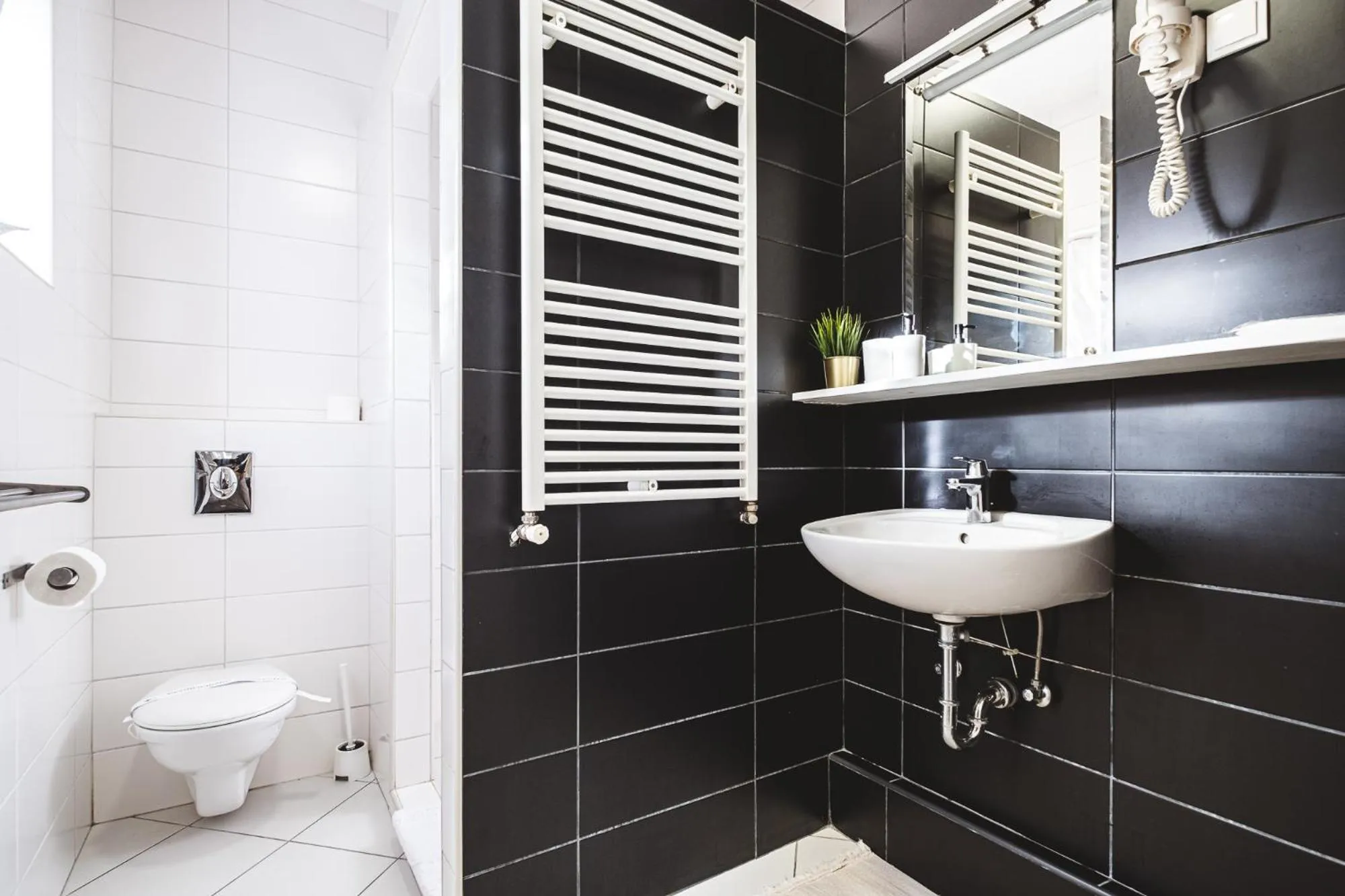 Shower in National Plus