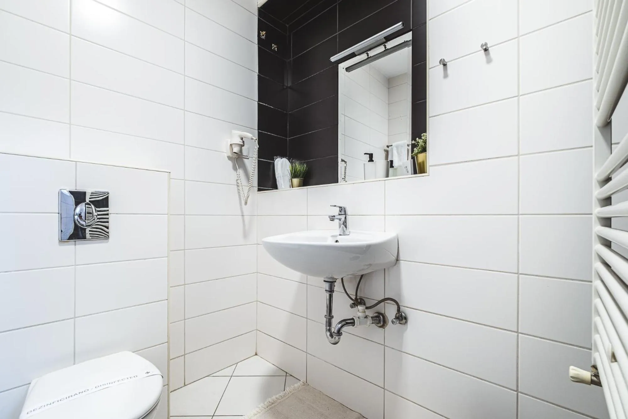 Shower in National Plus