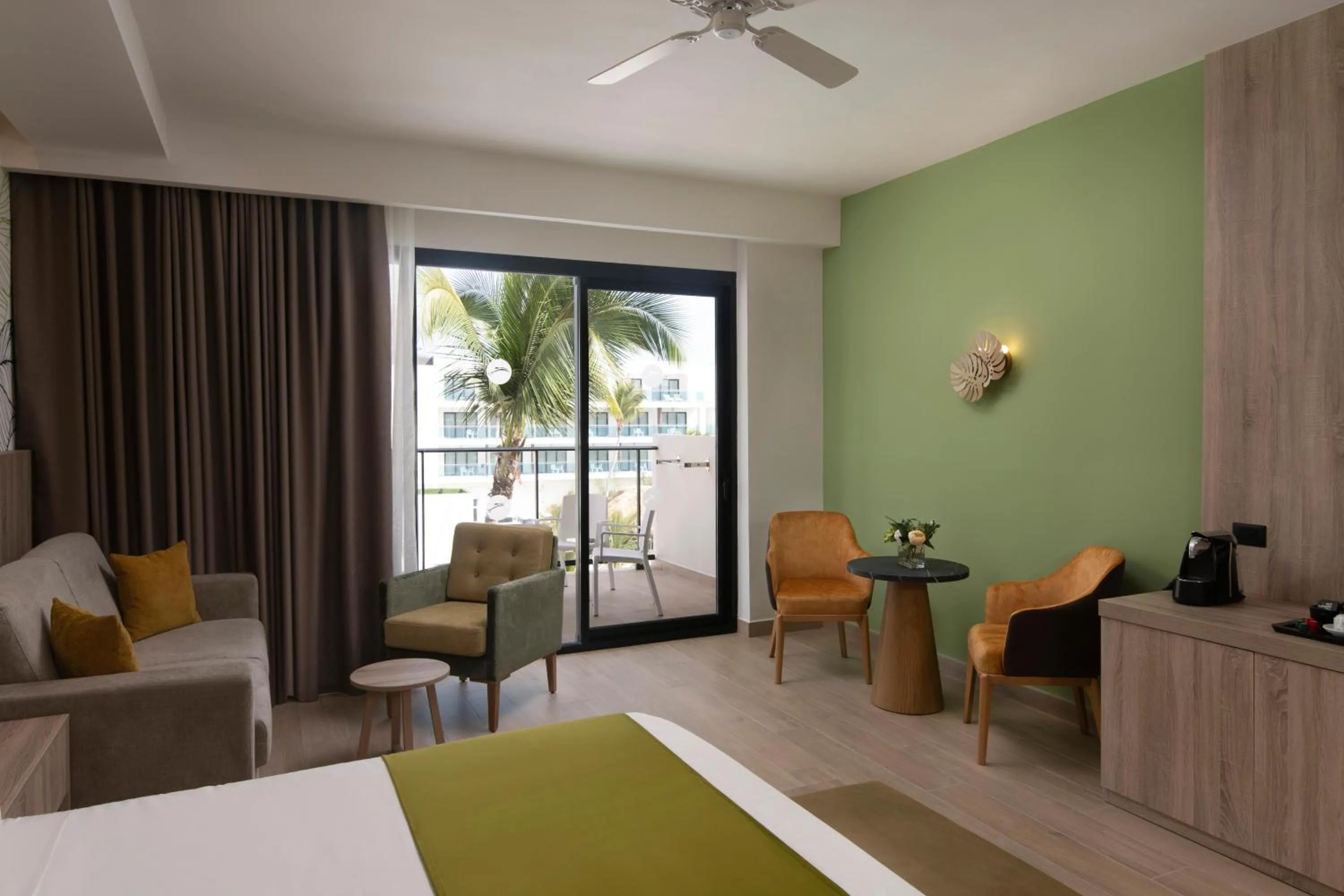 Bed in Serenade All Suites - Adults Only Resort