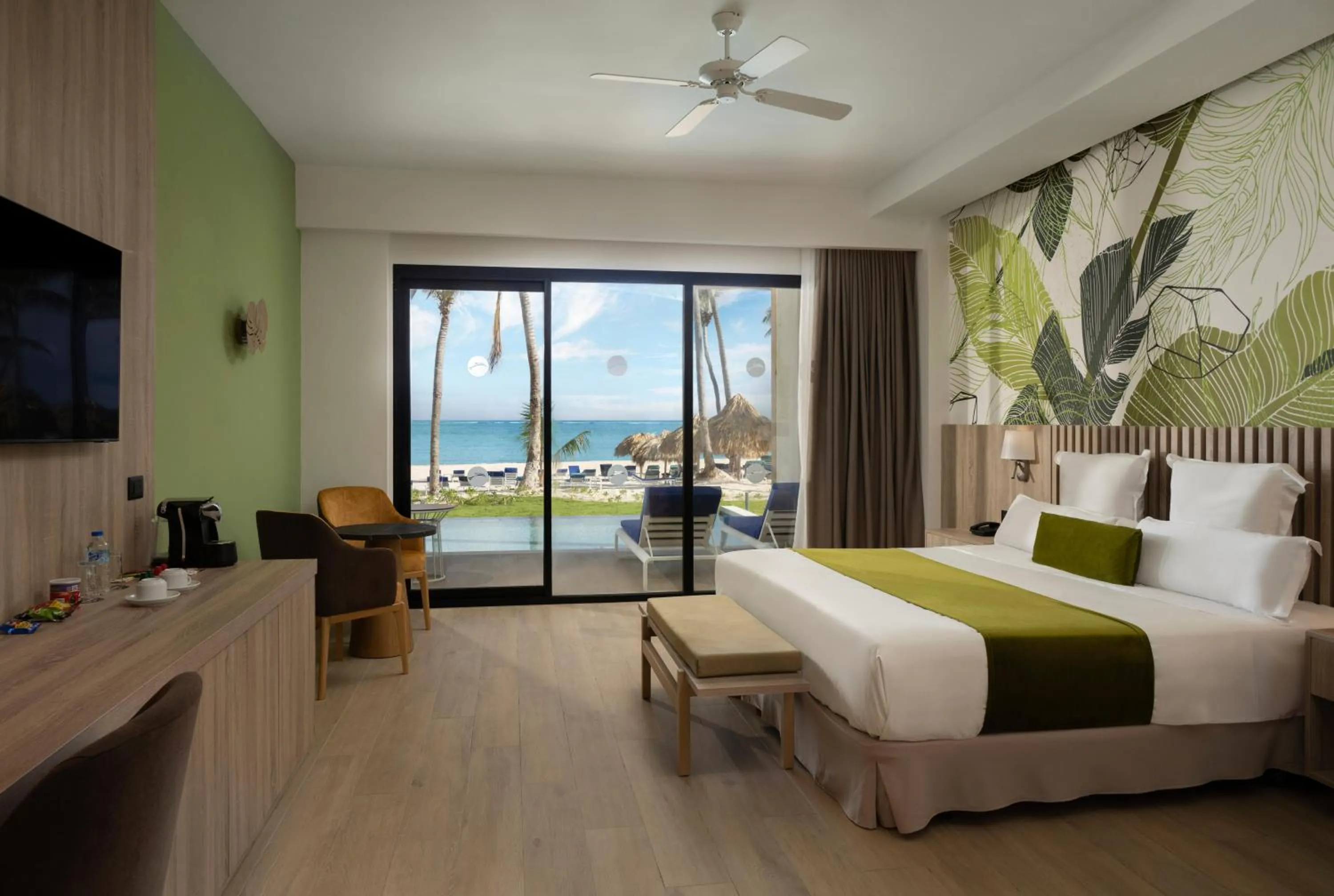 Bed in Serenade All Suites - Adults Only Resort