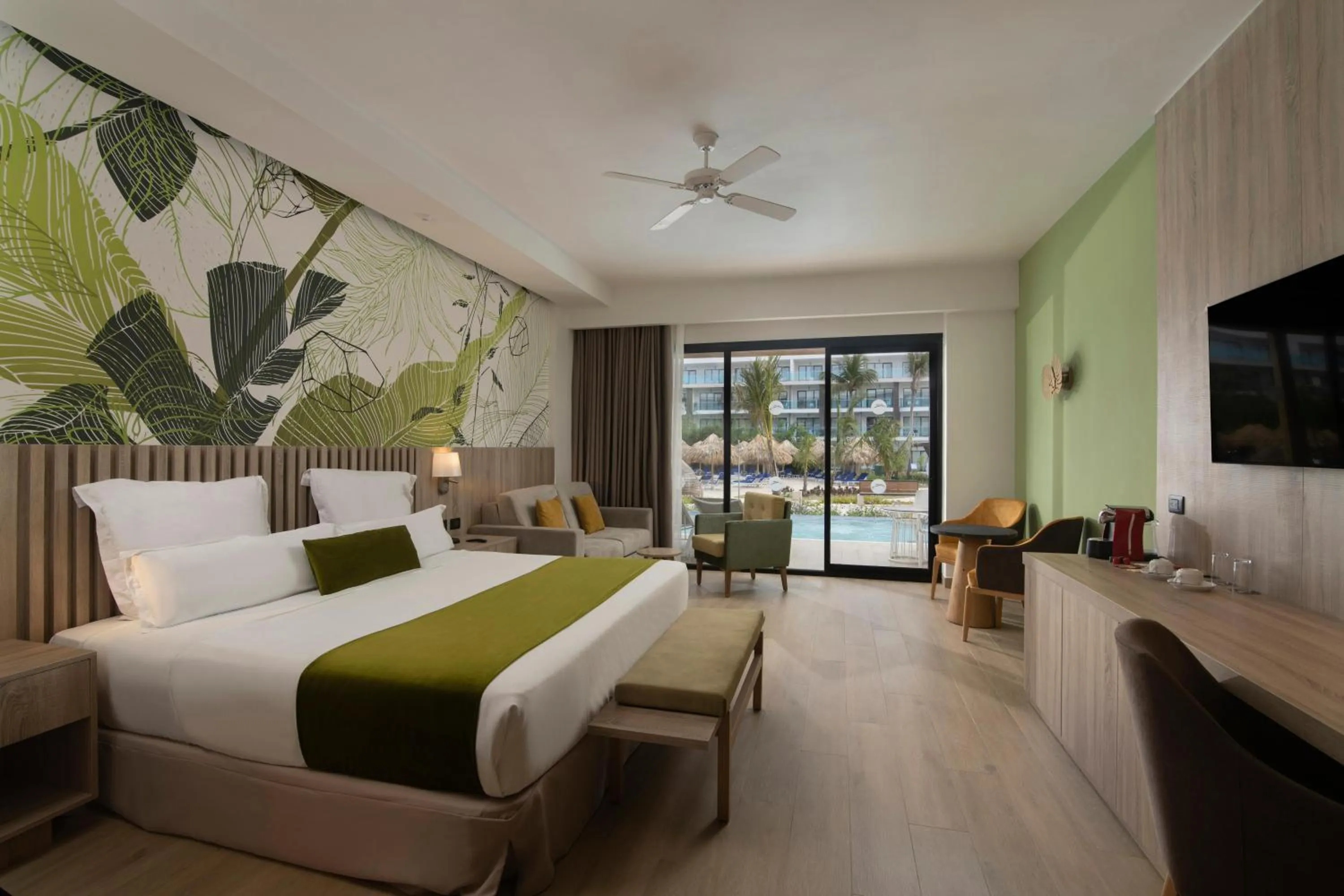 Photo of the whole room, Bed in Serenade All Suites - Adults Only Resort