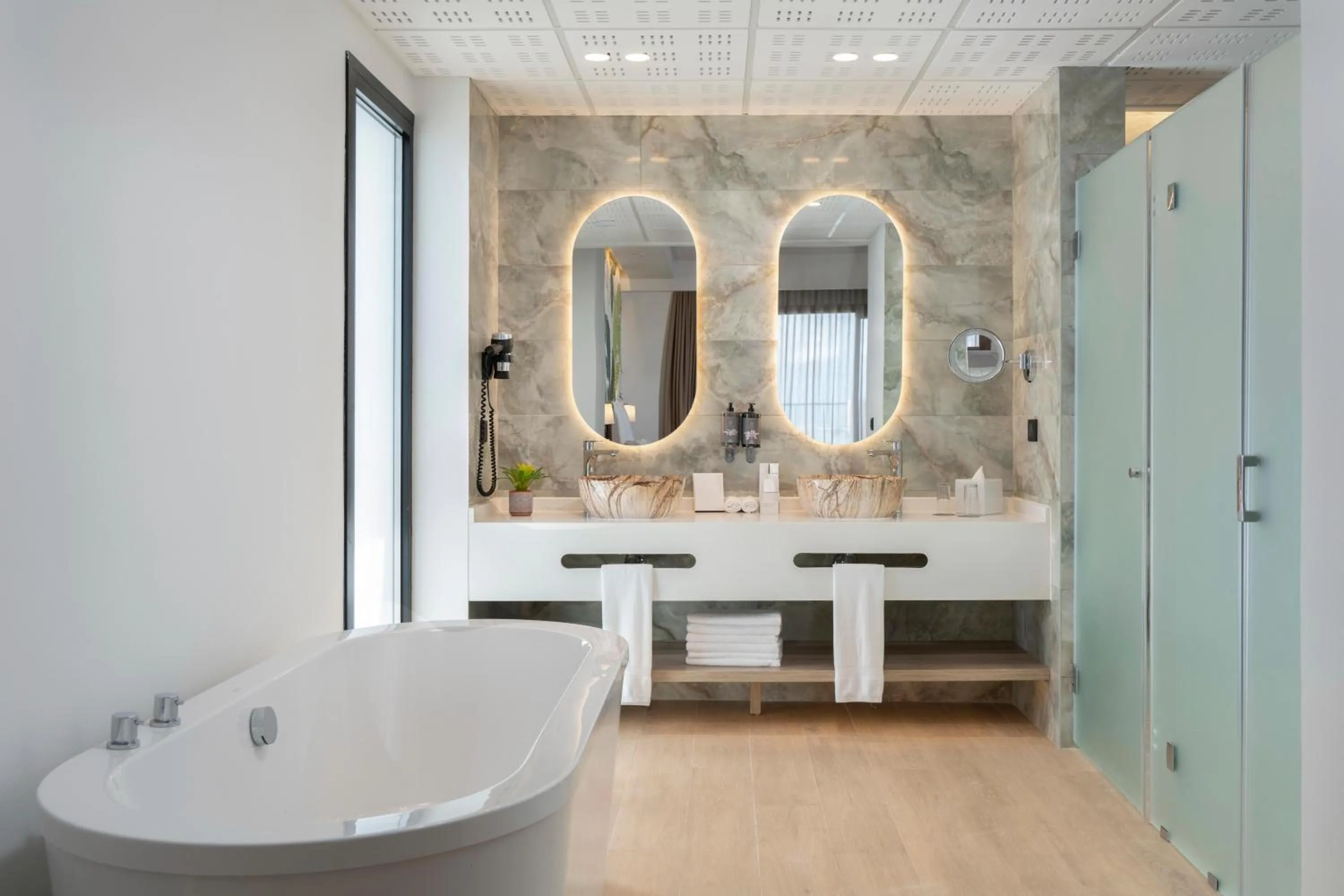 Bathroom in Serenade All Suites - Adults Only Resort