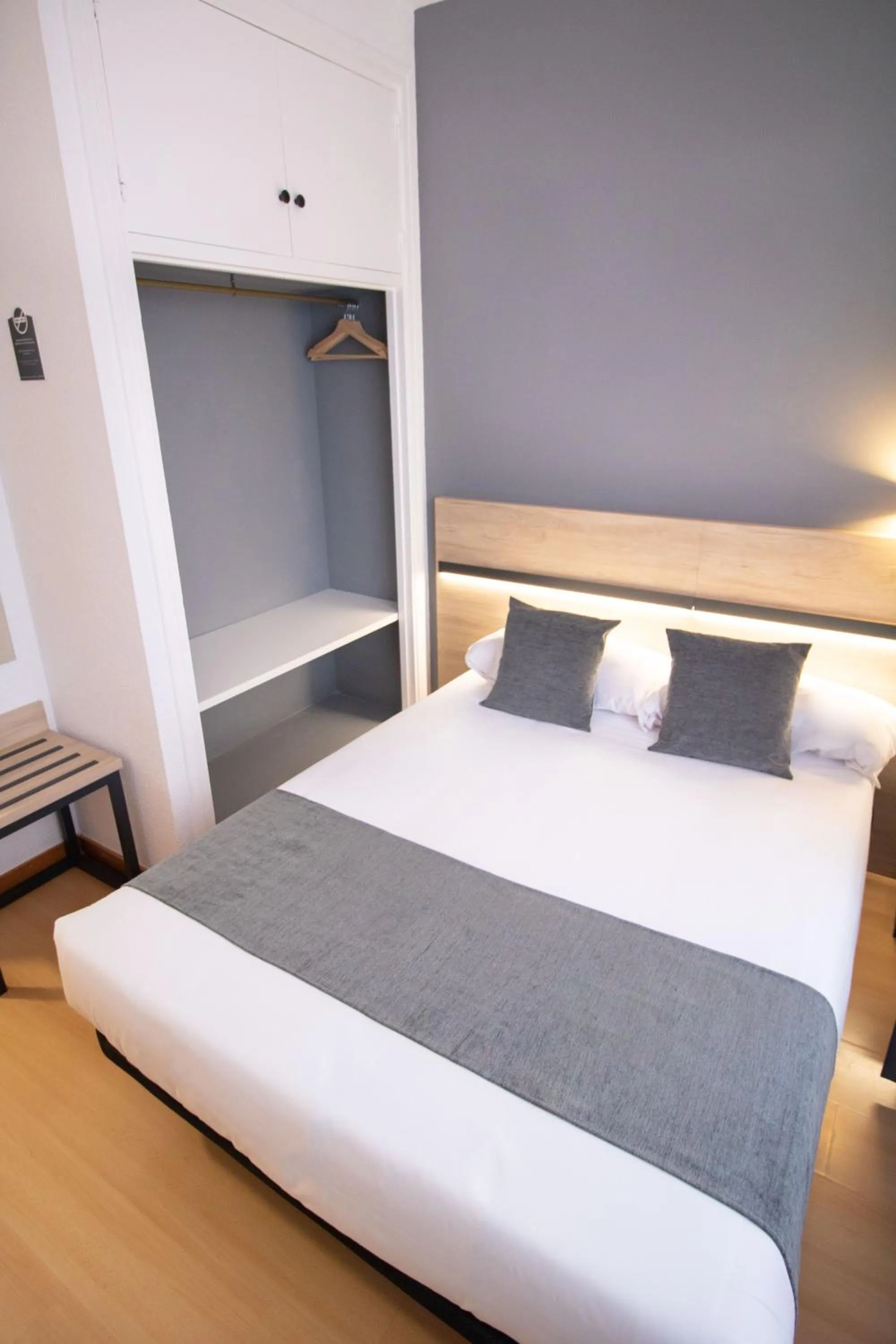 Photo of the whole room, Bed in Alda Puerto Seco