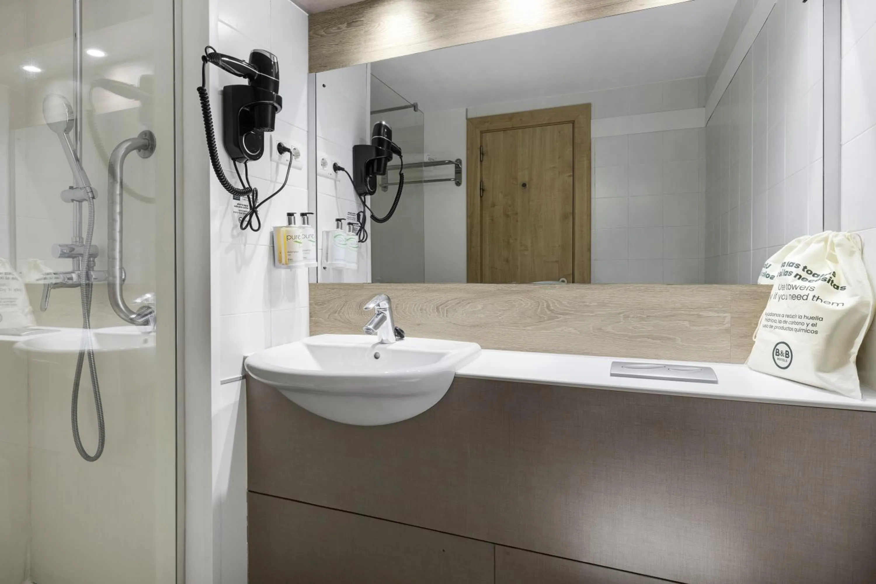 Shower in B&B HOTEL Madrid Las Rozas