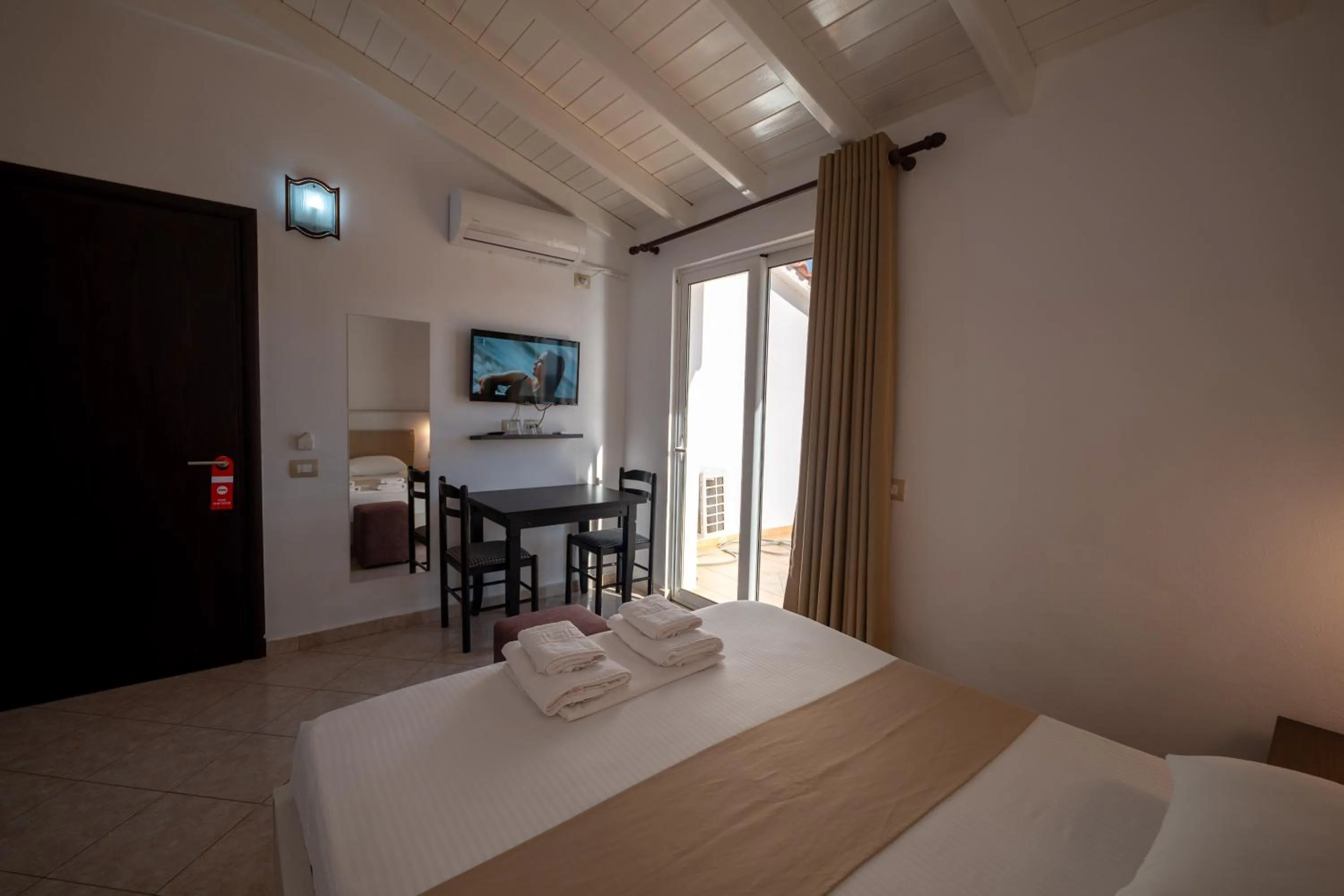 Bed in Mariksel HOTEL