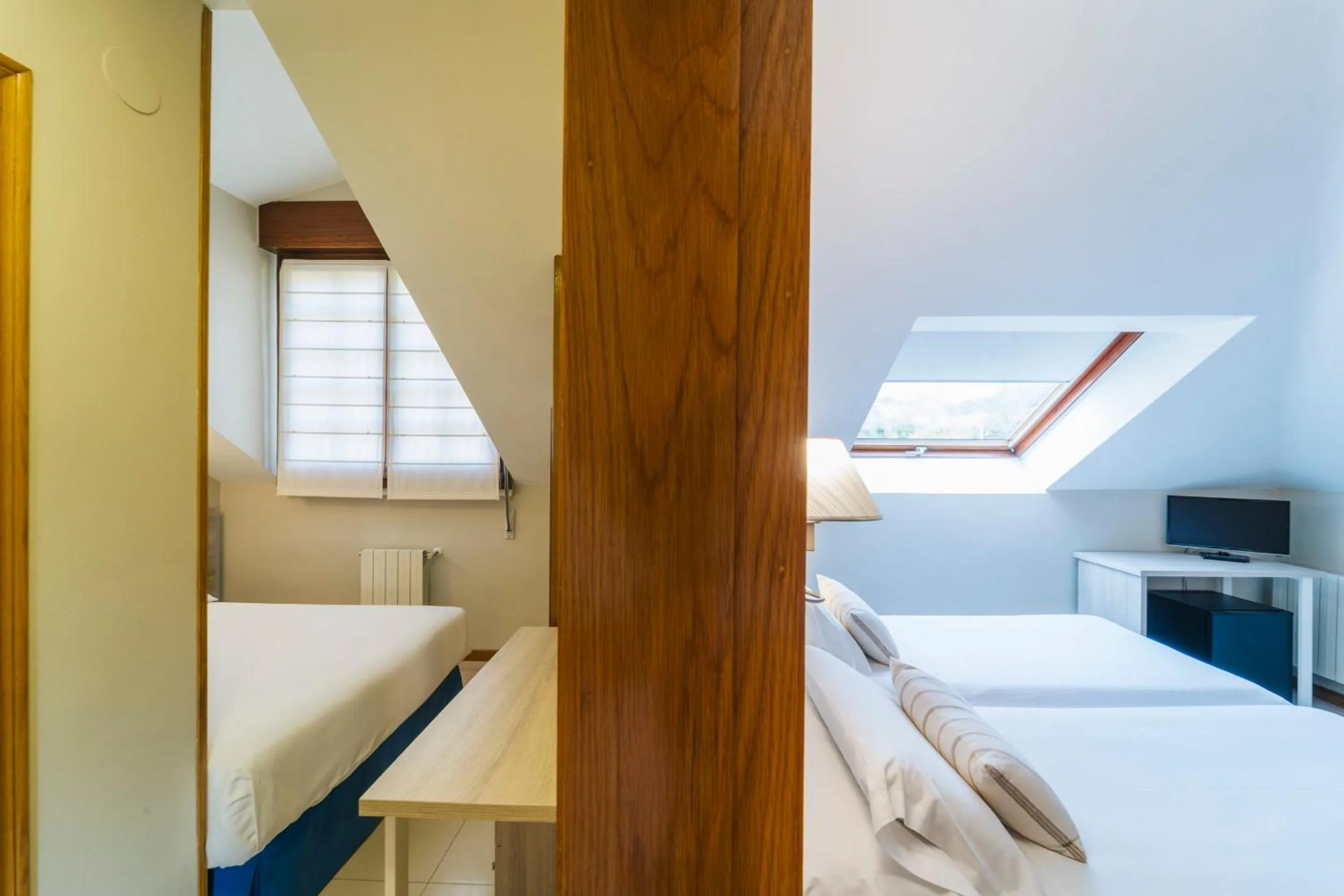 Bedroom, Bed in Miracielos