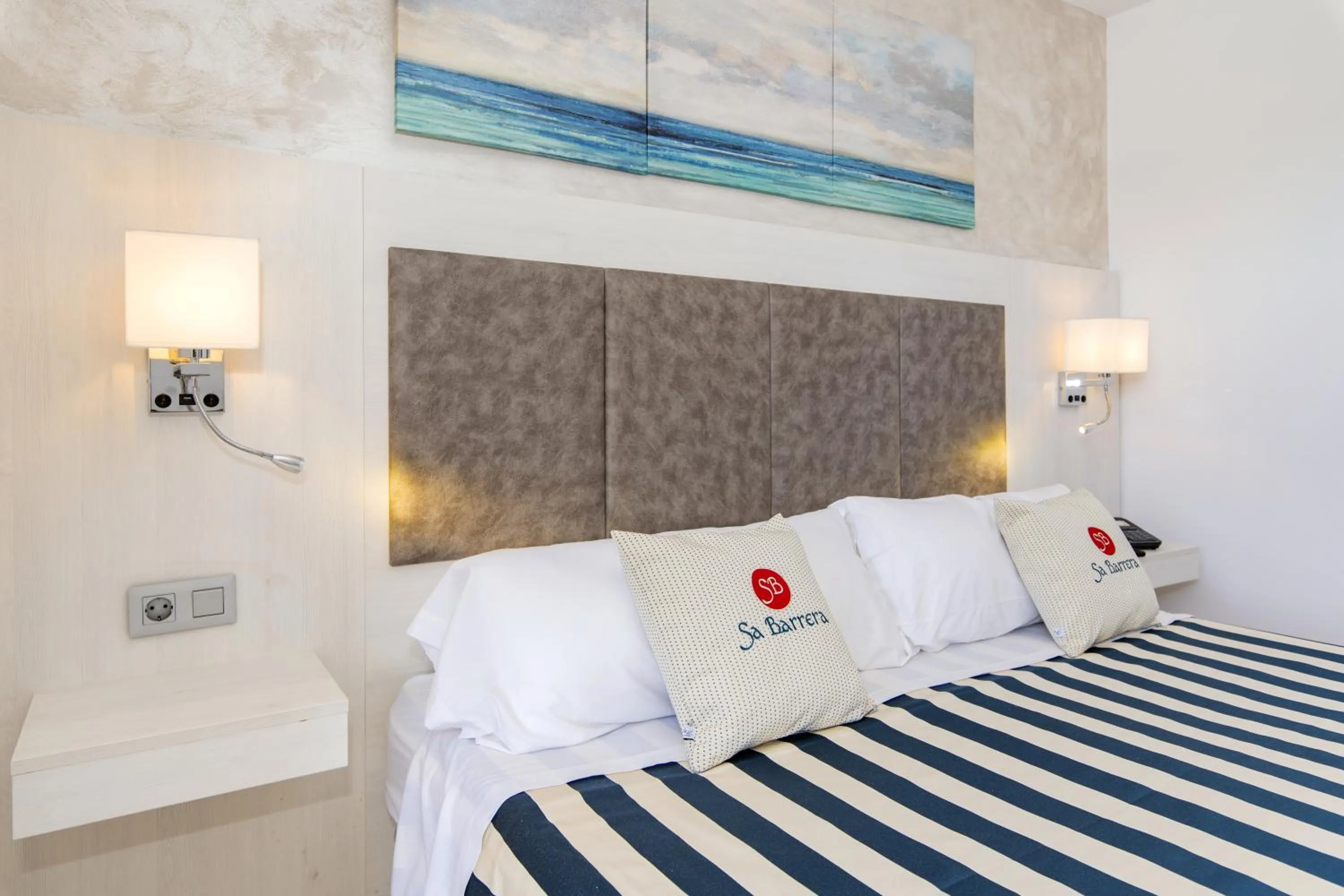 Bed in Hotel Sa Barrera - Adults Only