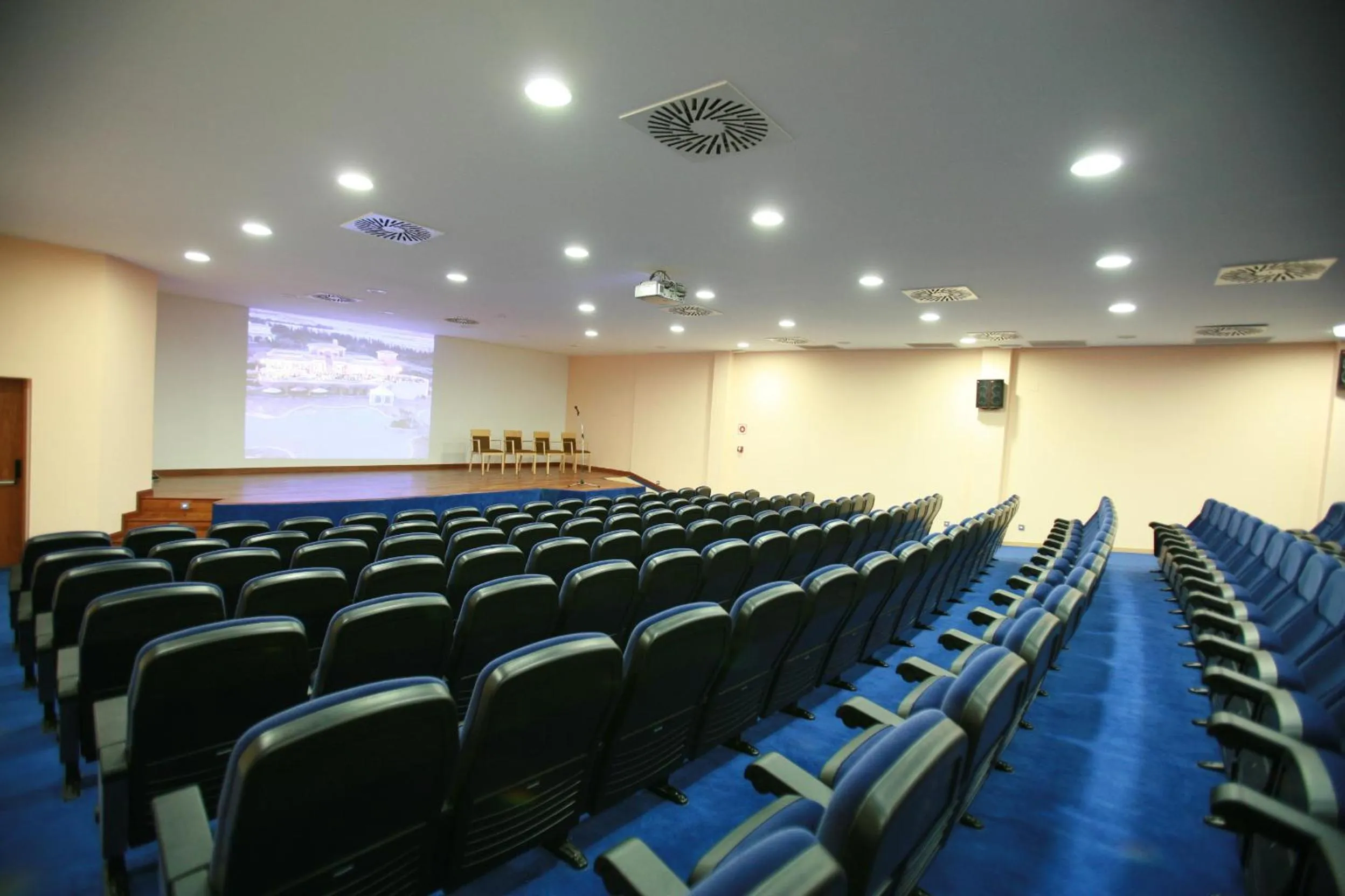 Business facilities in Hotel Bonalba Alicante