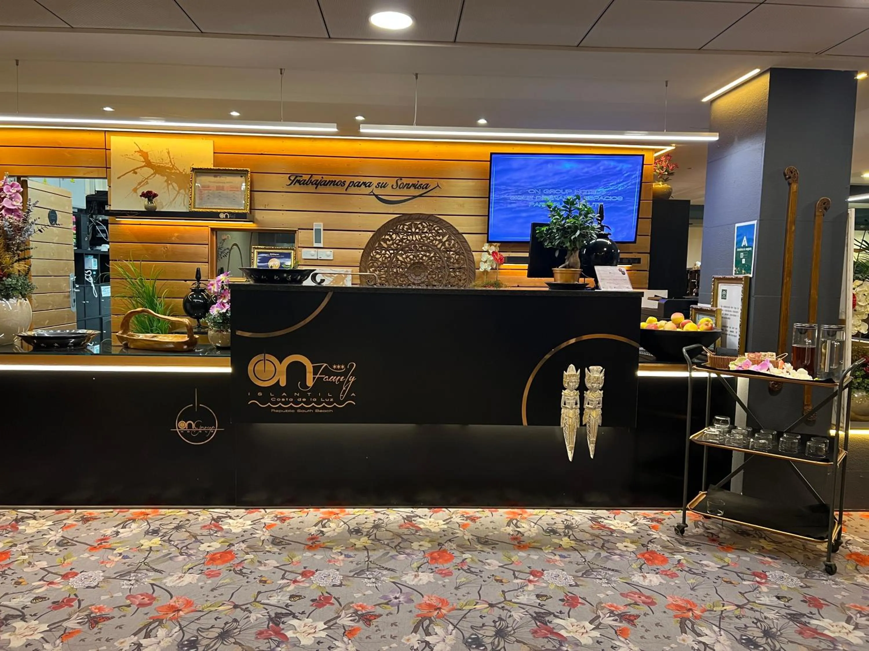 Lobby or reception in ON Family Islantilla