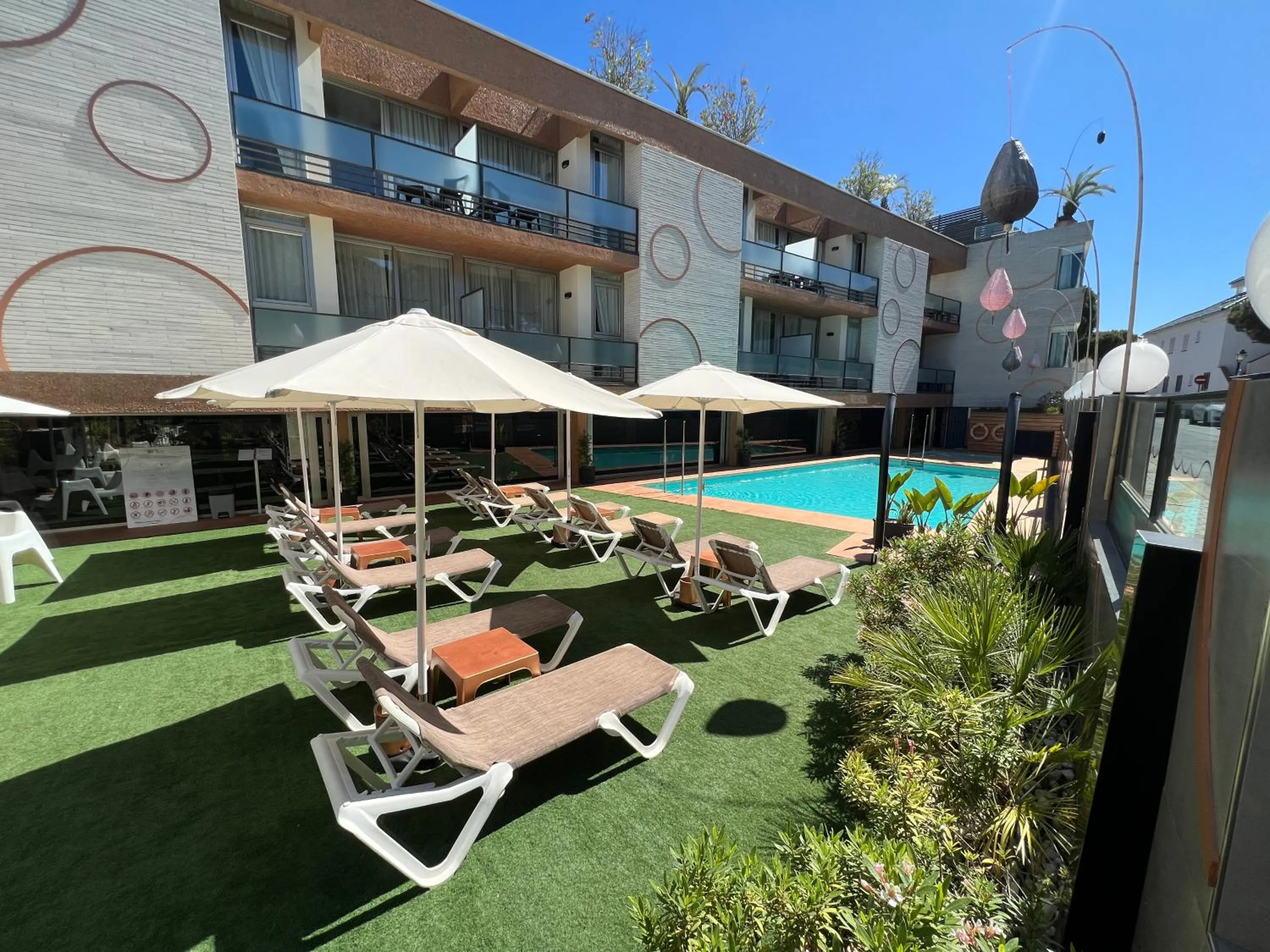 Swimming pool in ON Family Islantilla