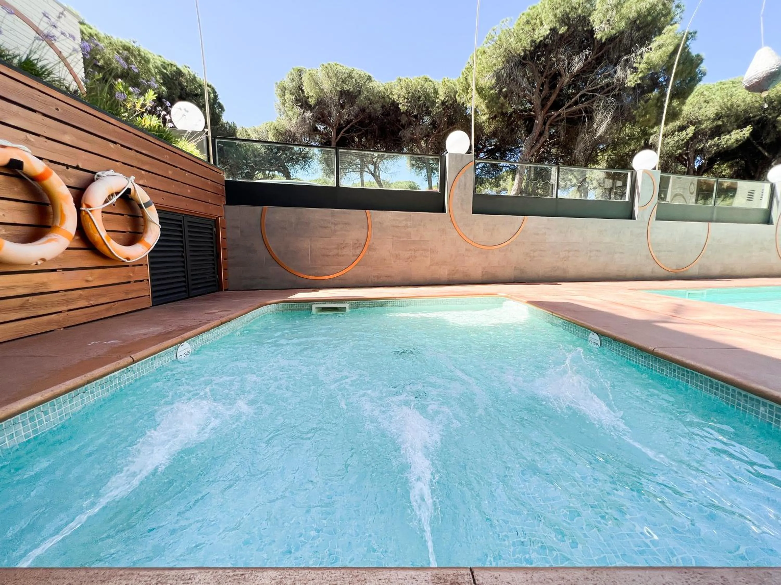 Swimming pool in ON Family Islantilla