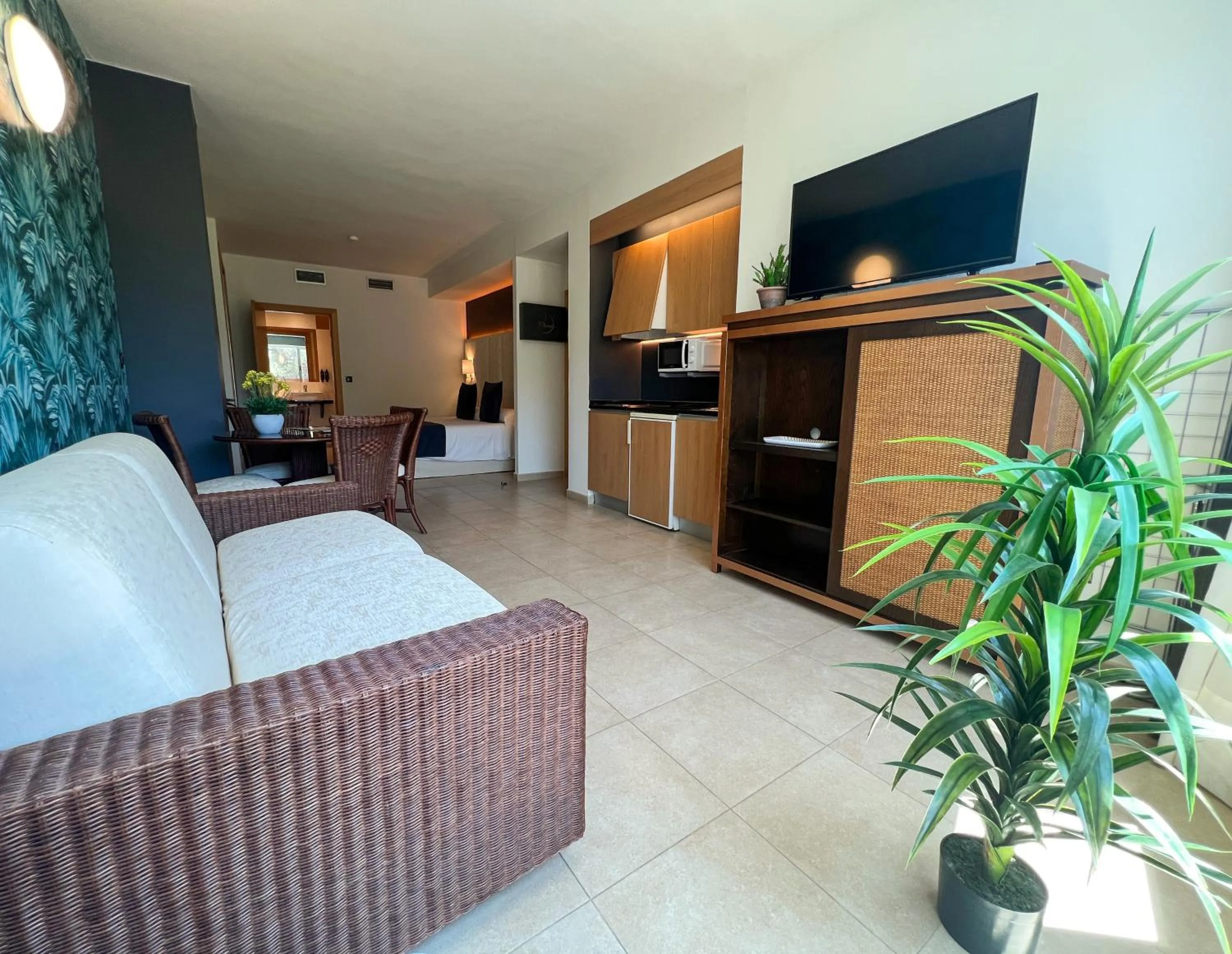 TV and multimedia in ON Family Islantilla