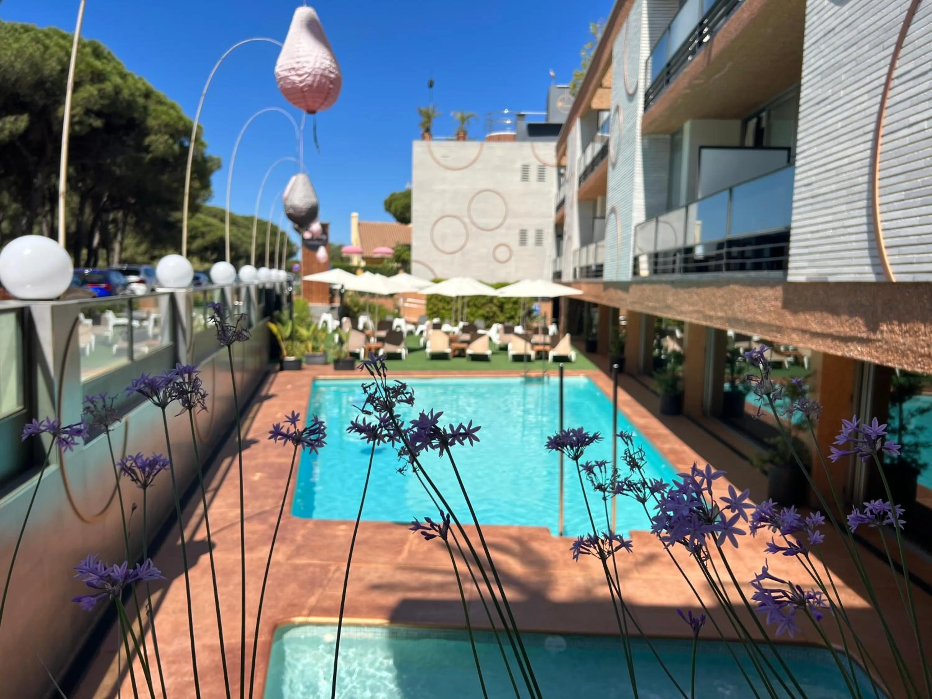 Swimming pool in ON Family Islantilla