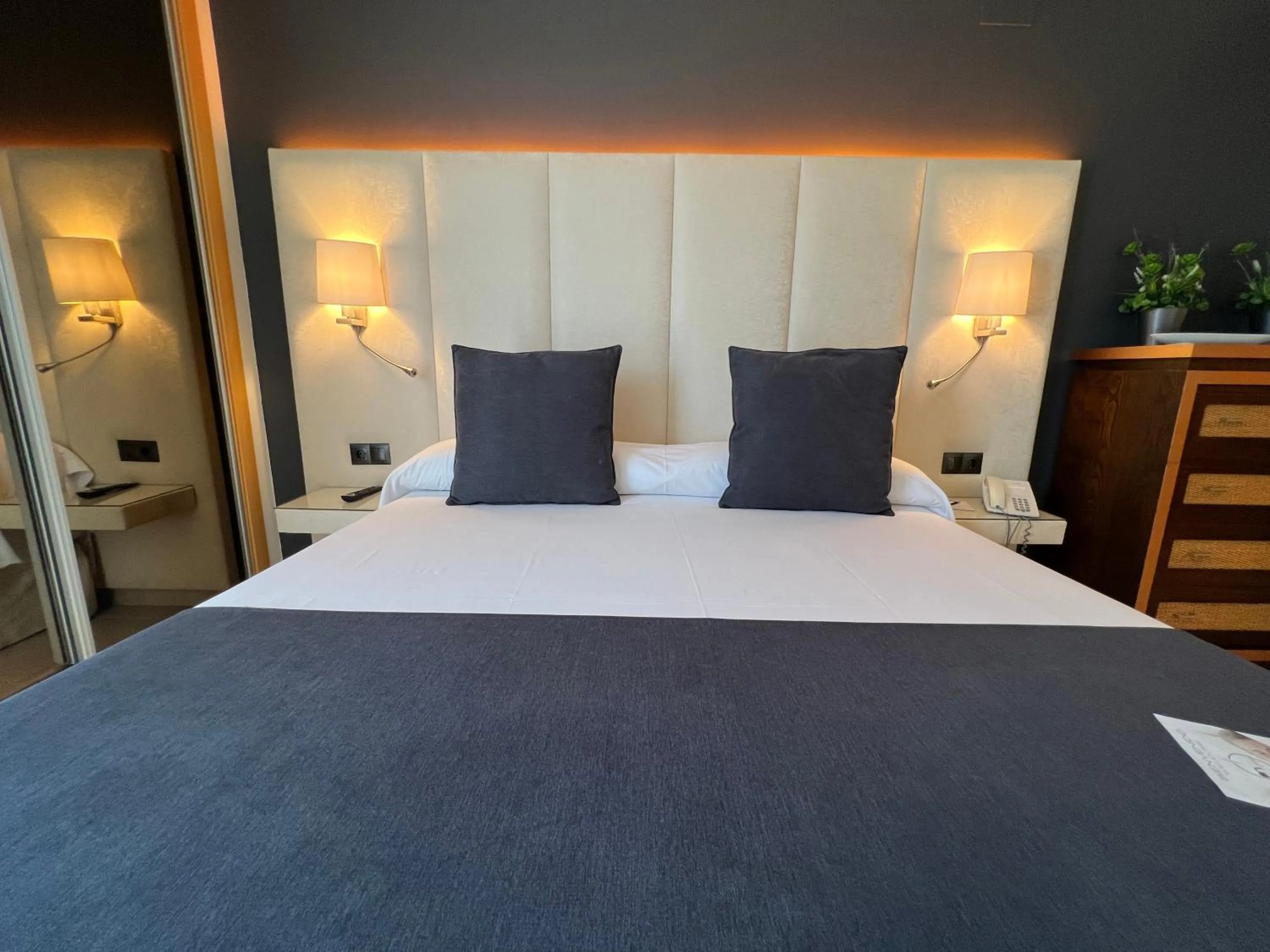 Bedroom, Bed in ON Family Islantilla