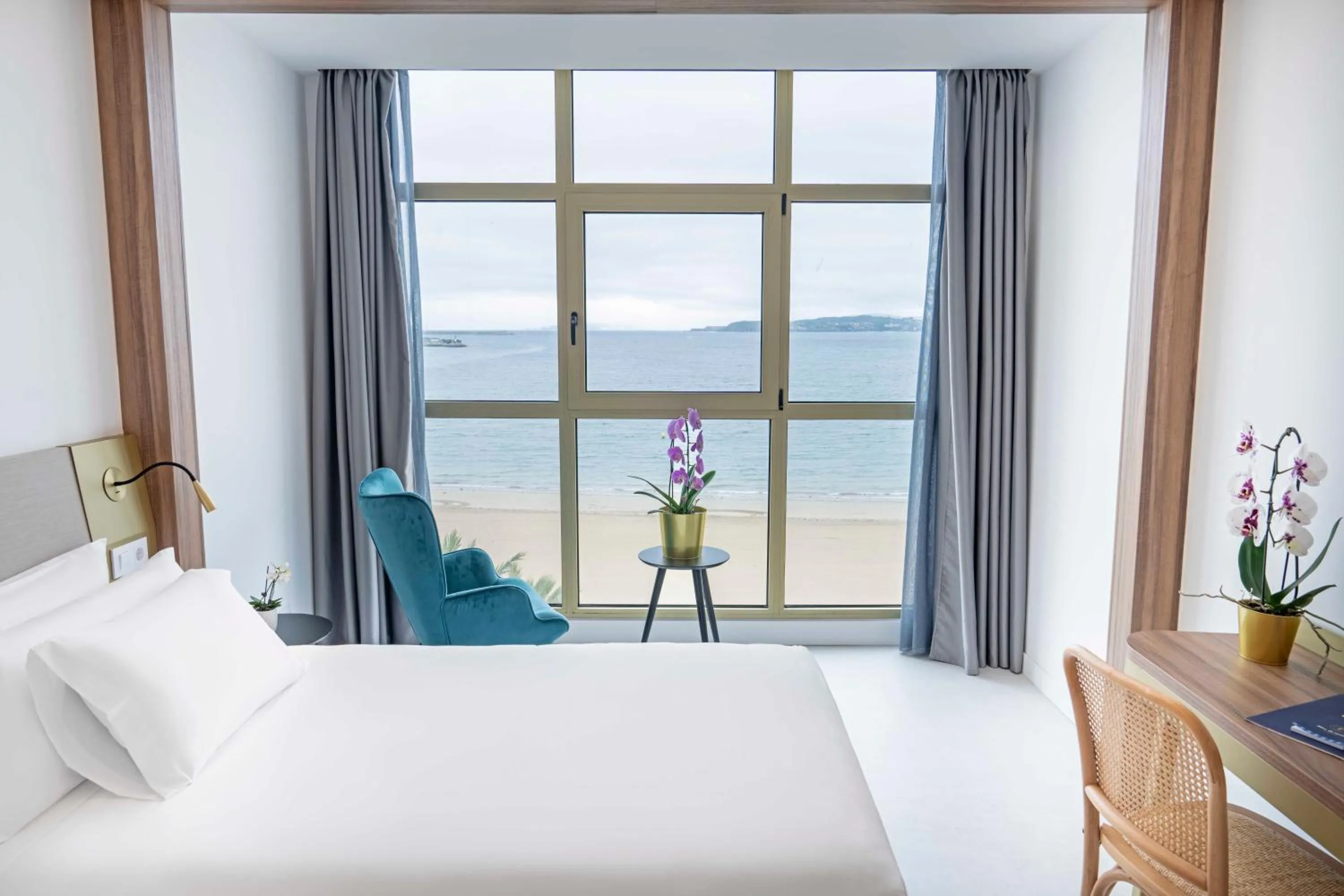 Bed in Hotel Faranda Rias Altas, Ascend Hotel Collection