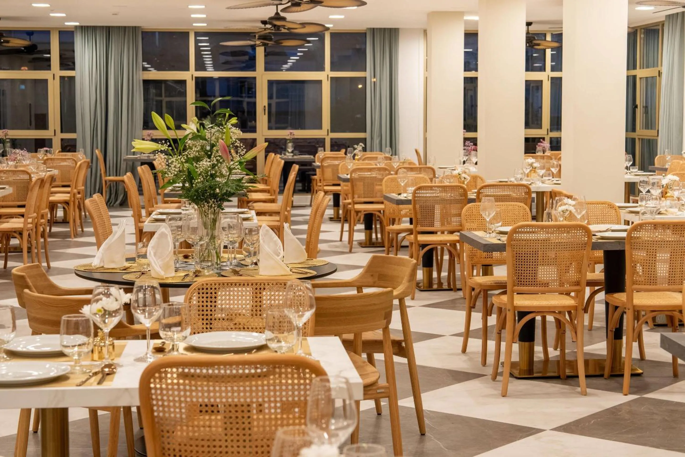 Restaurant/places to eat in Hotel Faranda Rias Altas, Ascend Hotel Collection