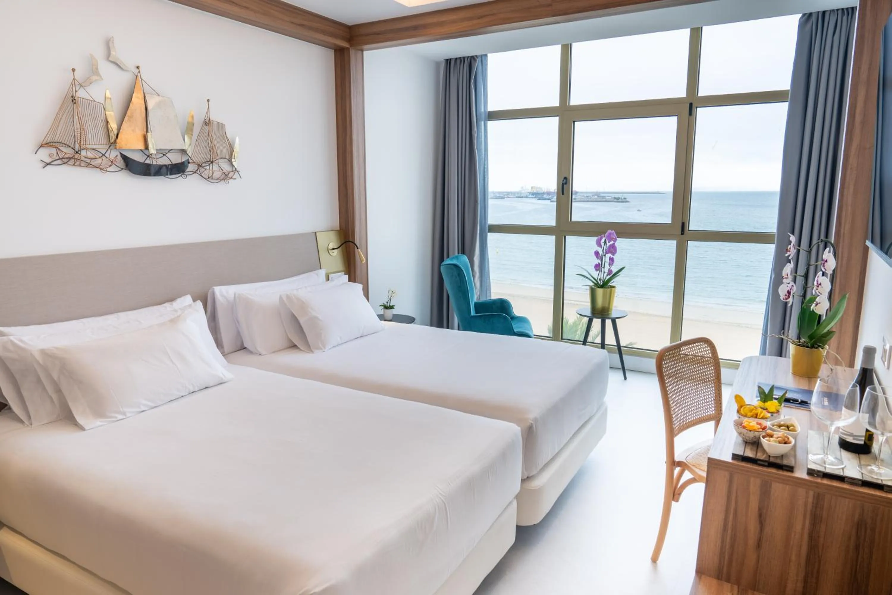 Standard Twin Room with Sea View in Hotel Faranda Rias Altas, Ascend Hotel Collection