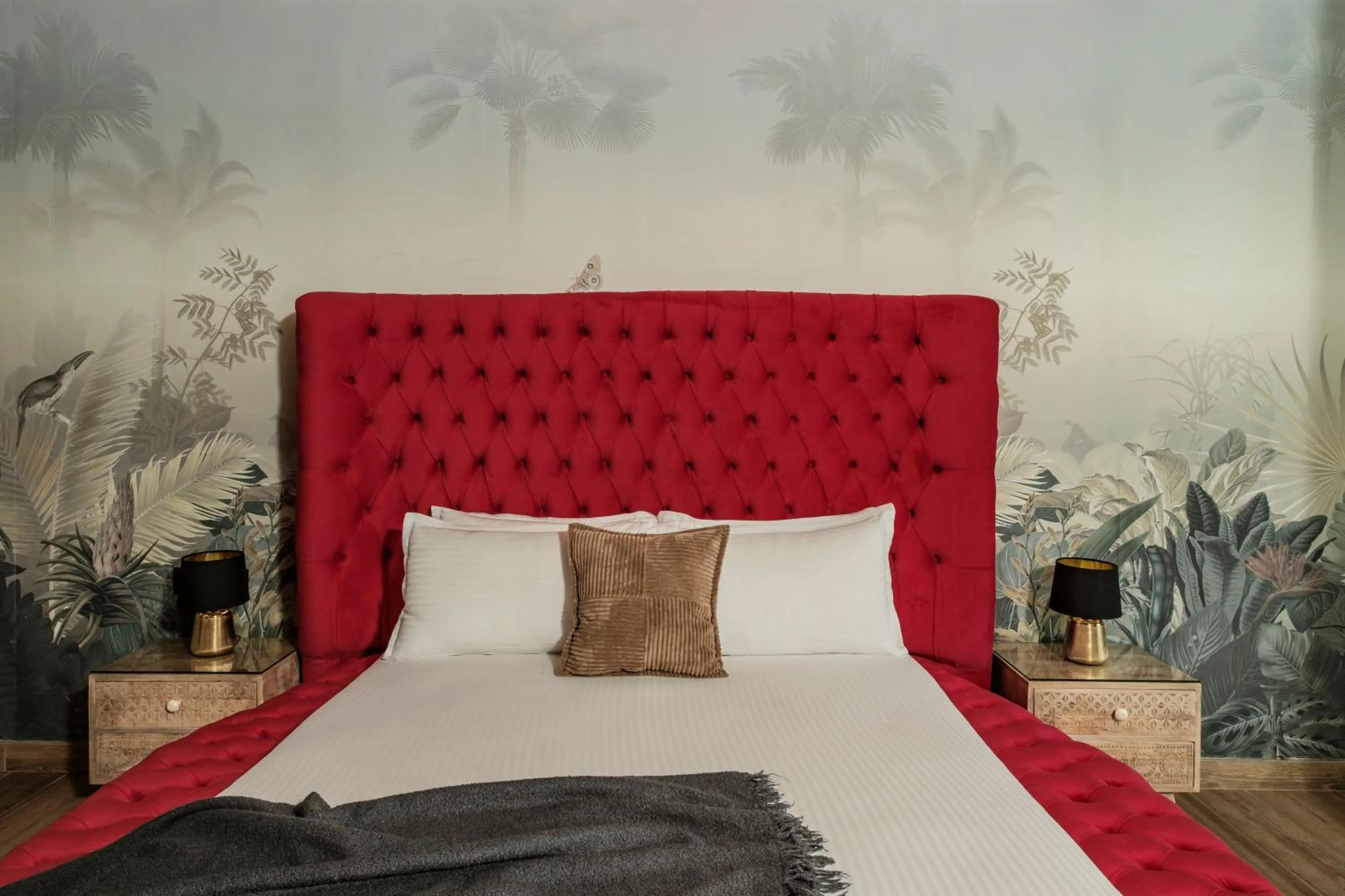 Bed in Damare Resort & SPA