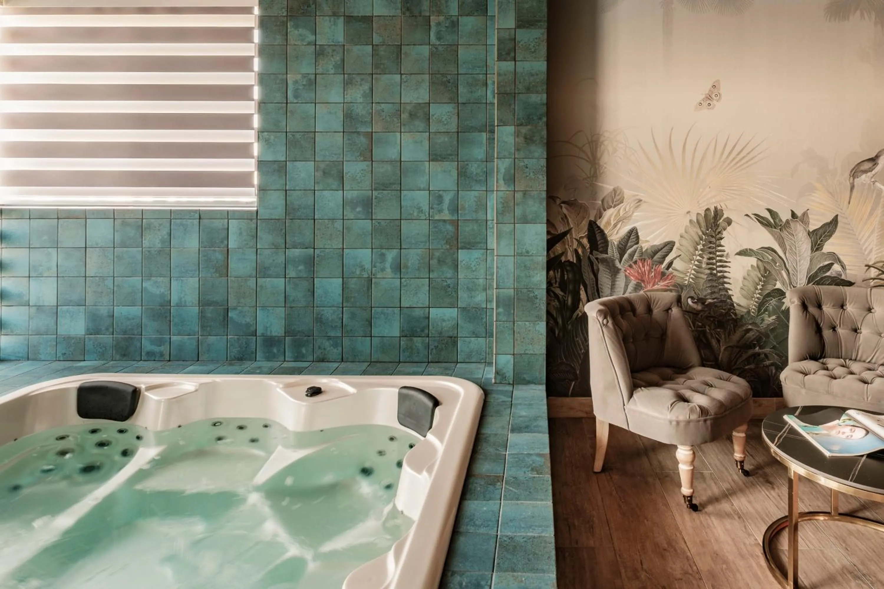 Hot Tub in Damare Resort & SPA