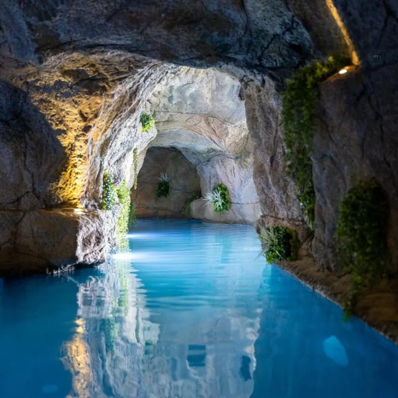 Swimming pool in Damare Resort & SPA