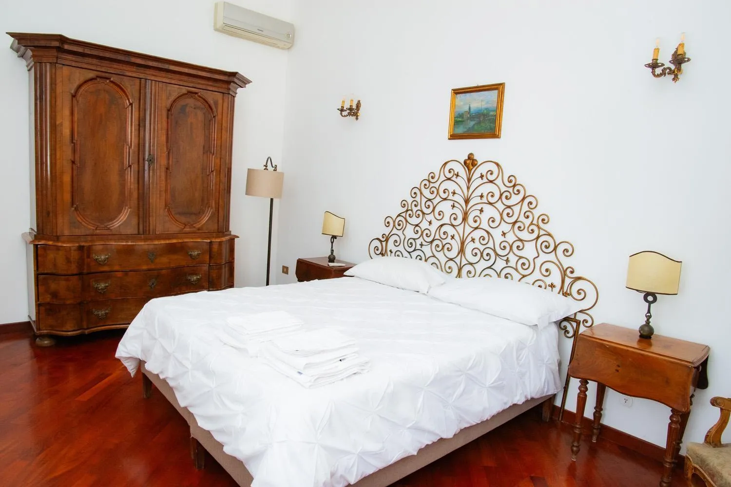Bed in San Pasquale 62 Apartment