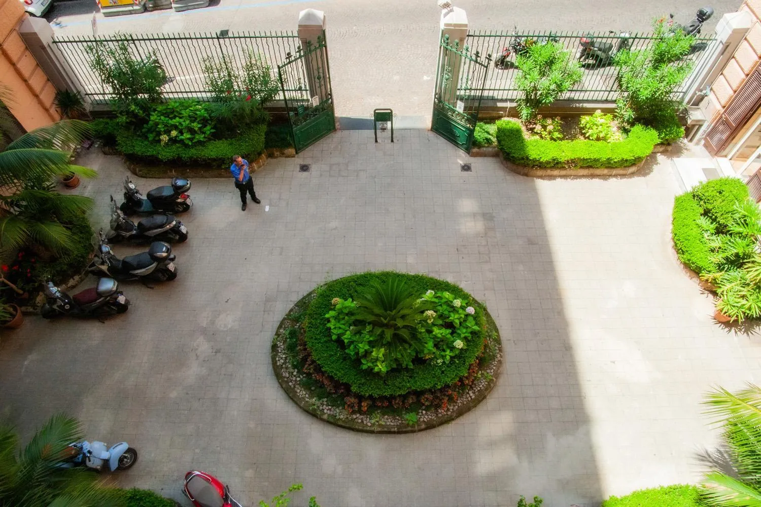 Inner courtyard view in San Pasquale 62 Apartment