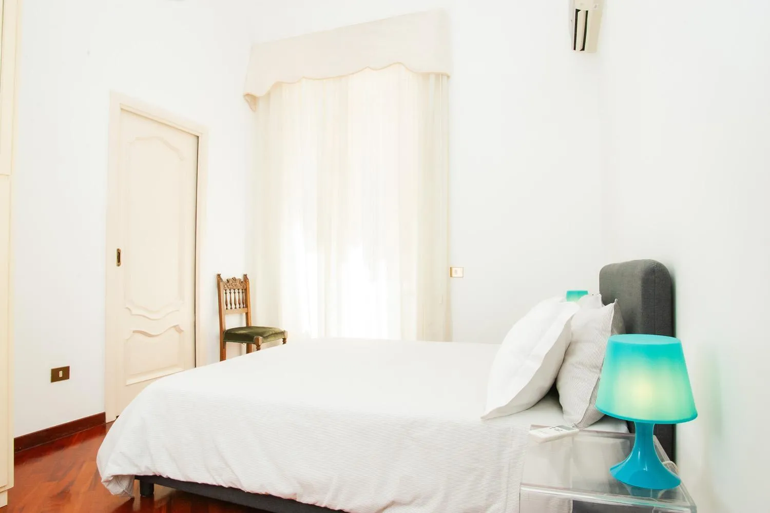 Photo of the whole room, Bed in San Pasquale 62 Apartment