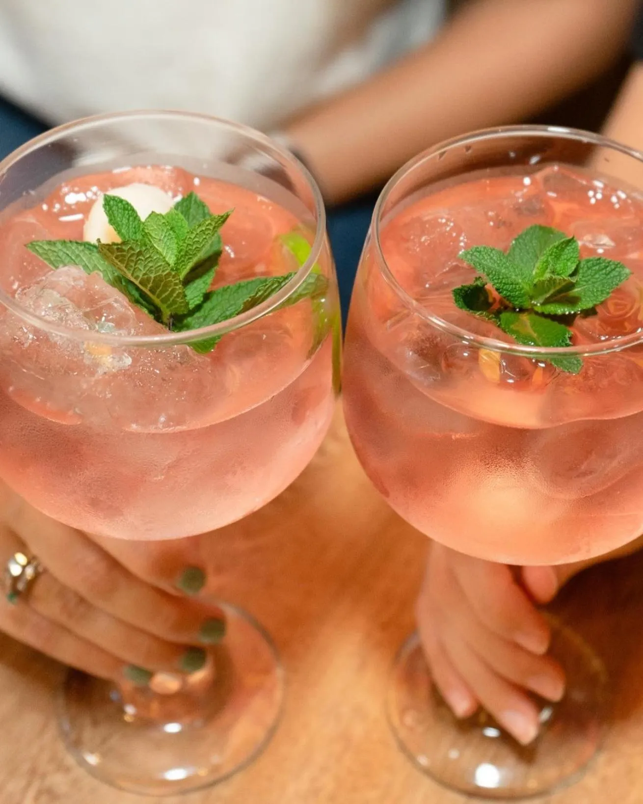 Restaurant/places to eat in Hotel Living by Armoniko