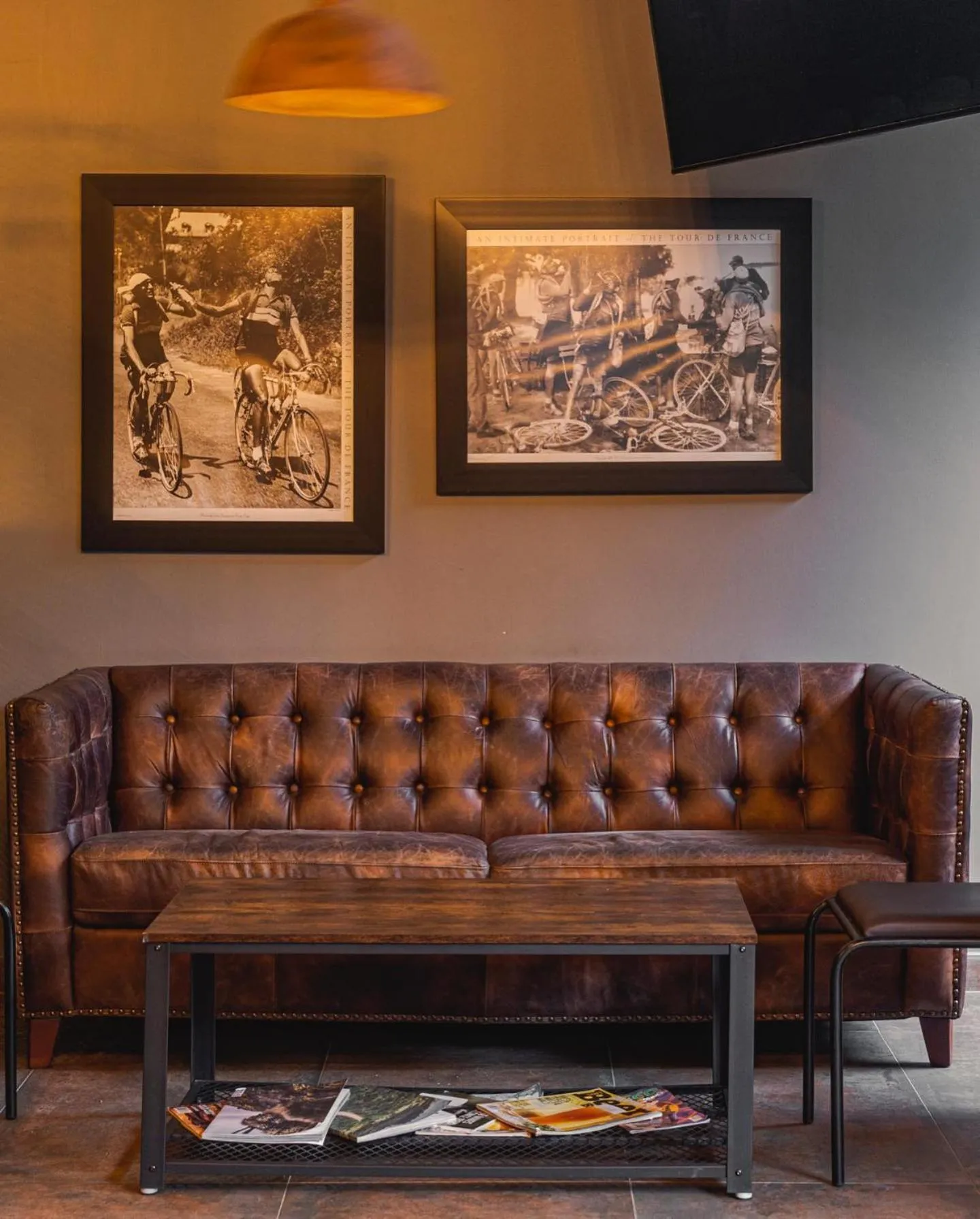 Restaurant/places to eat in Hotel Living by Armoniko