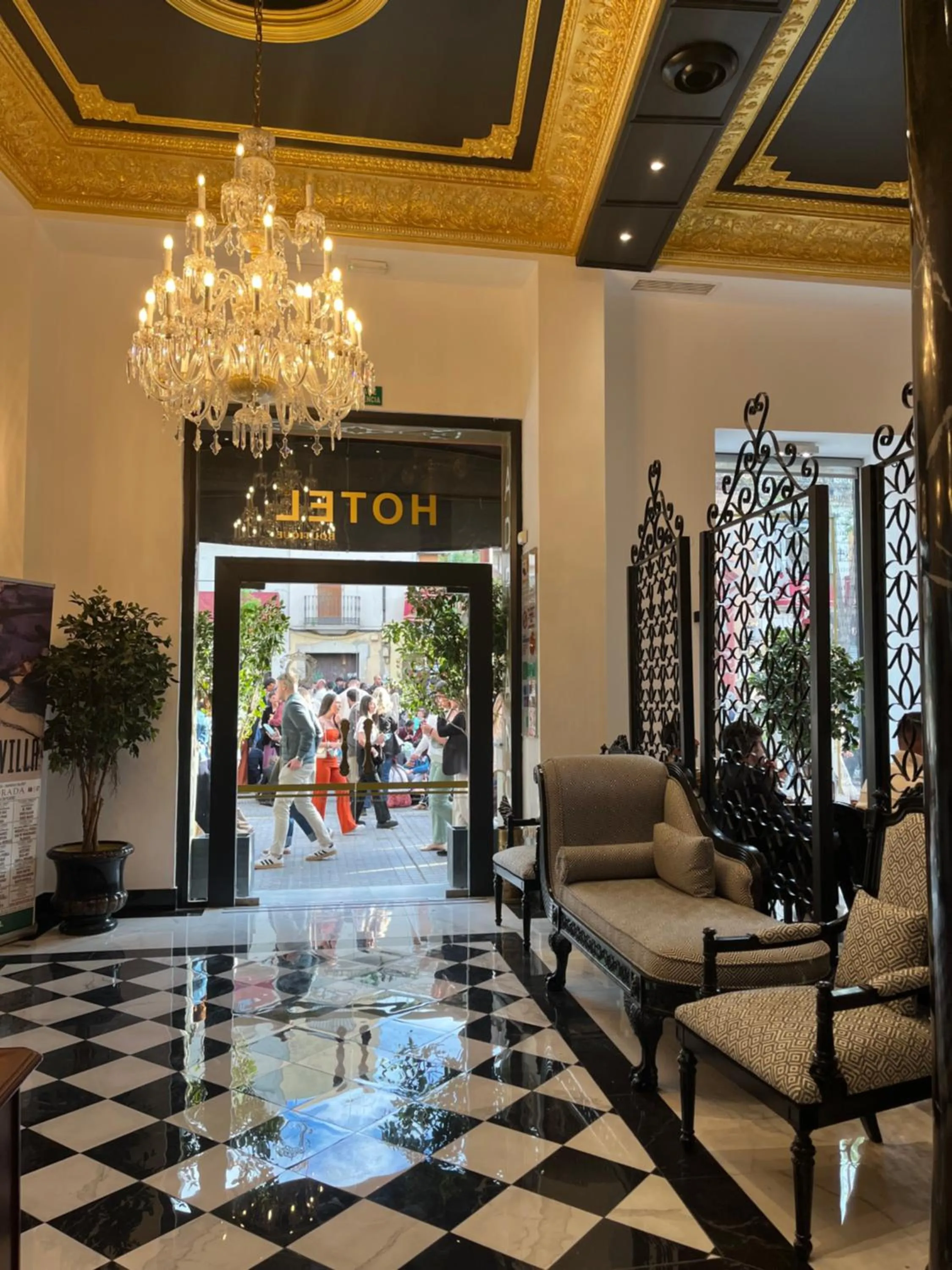 Adriano Boutique Sevilla