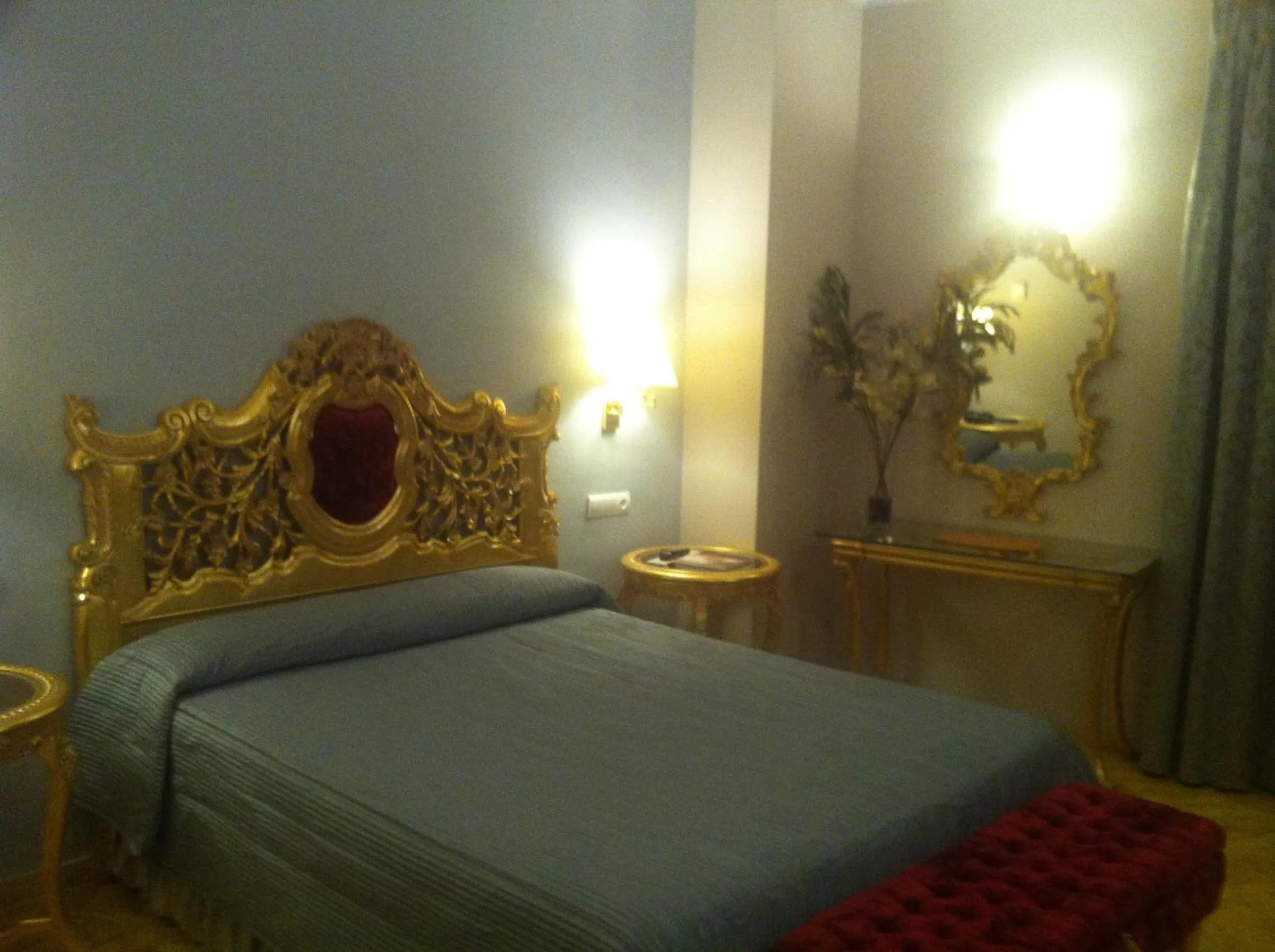 Bed in Adriano Boutique Sevilla