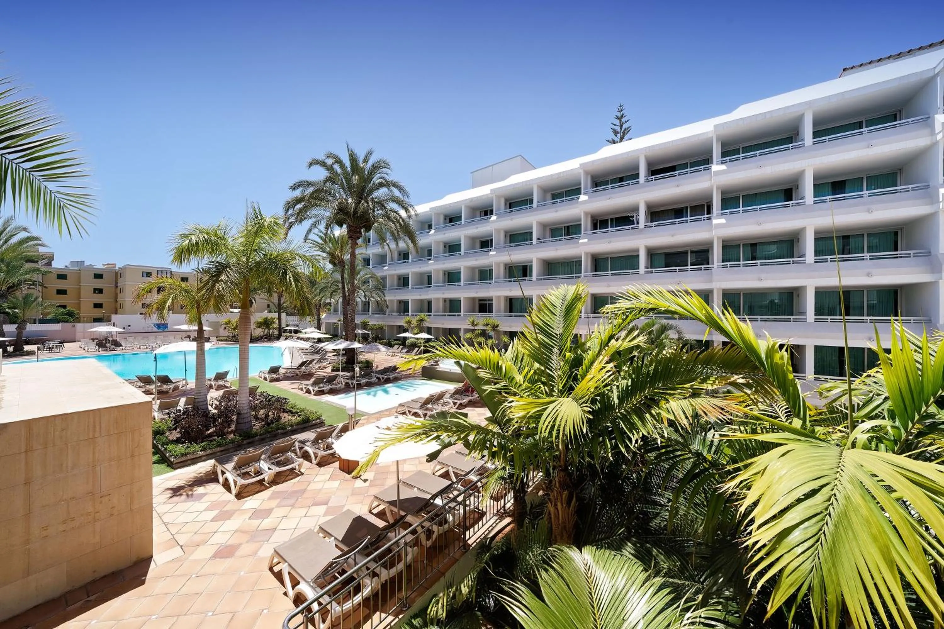 Lounge or bar, Pool View in Labranda Bronze Playa